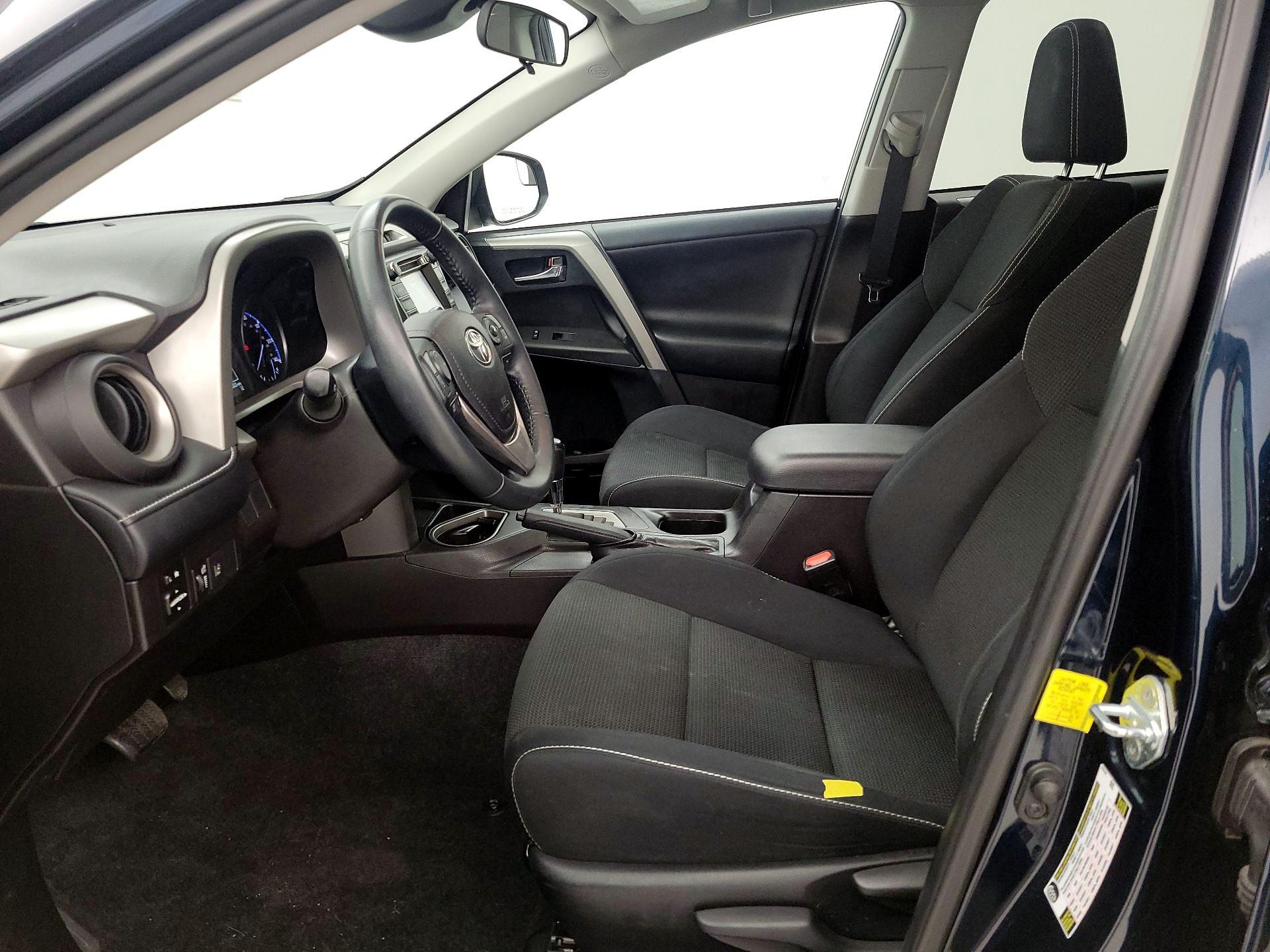 Thumbnail: 2018 Toyota RAV4 - 11