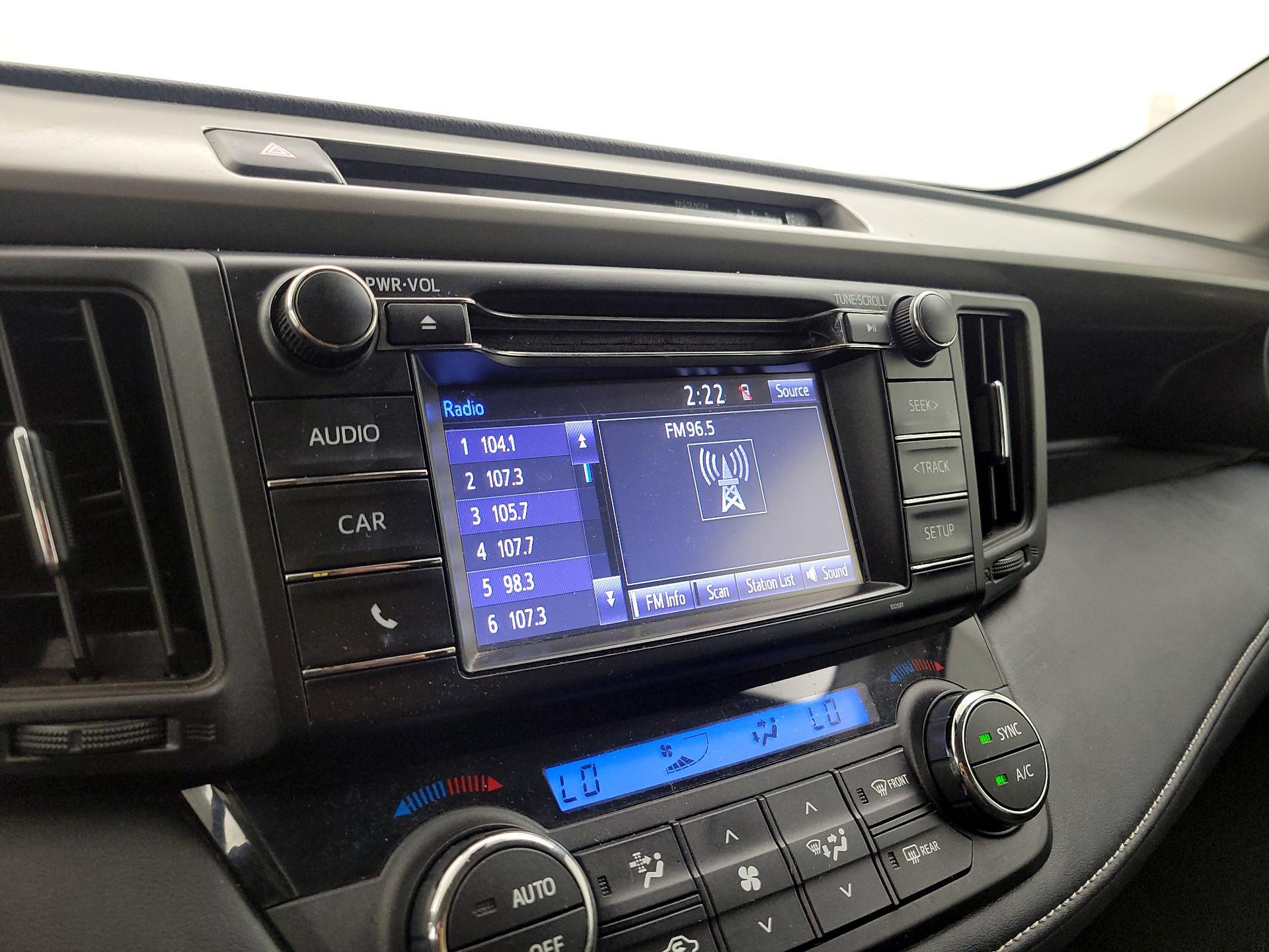 Thumbnail: 2018 Toyota RAV4 - 15