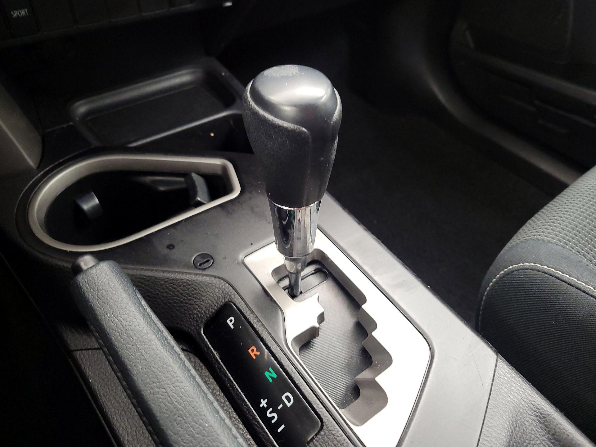 Thumbnail: 2018 Toyota RAV4 - 17