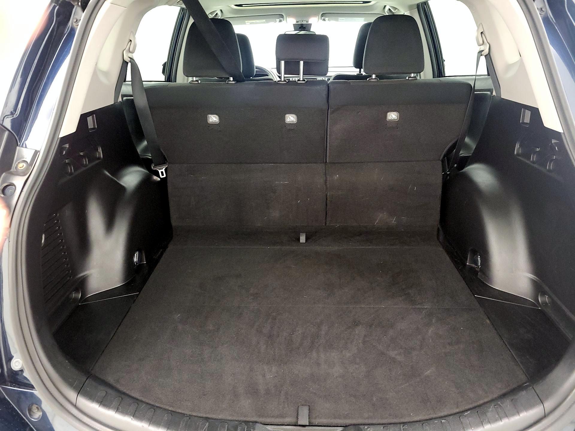 Thumbnail: 2018 Toyota RAV4 - 20