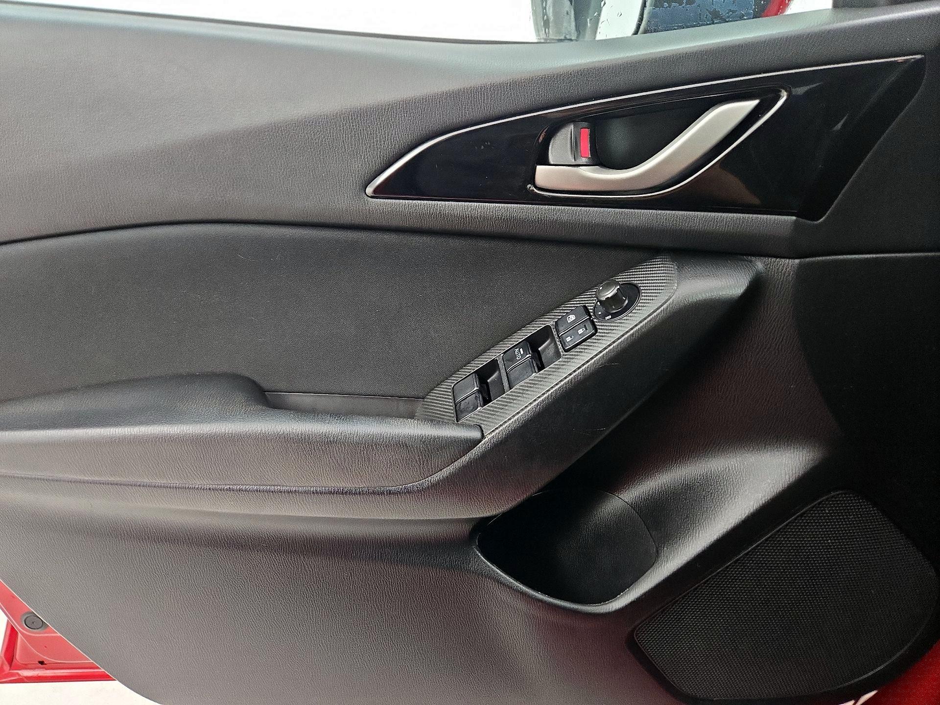 Thumbnail: 2016 Mazda Mazda3 - 12