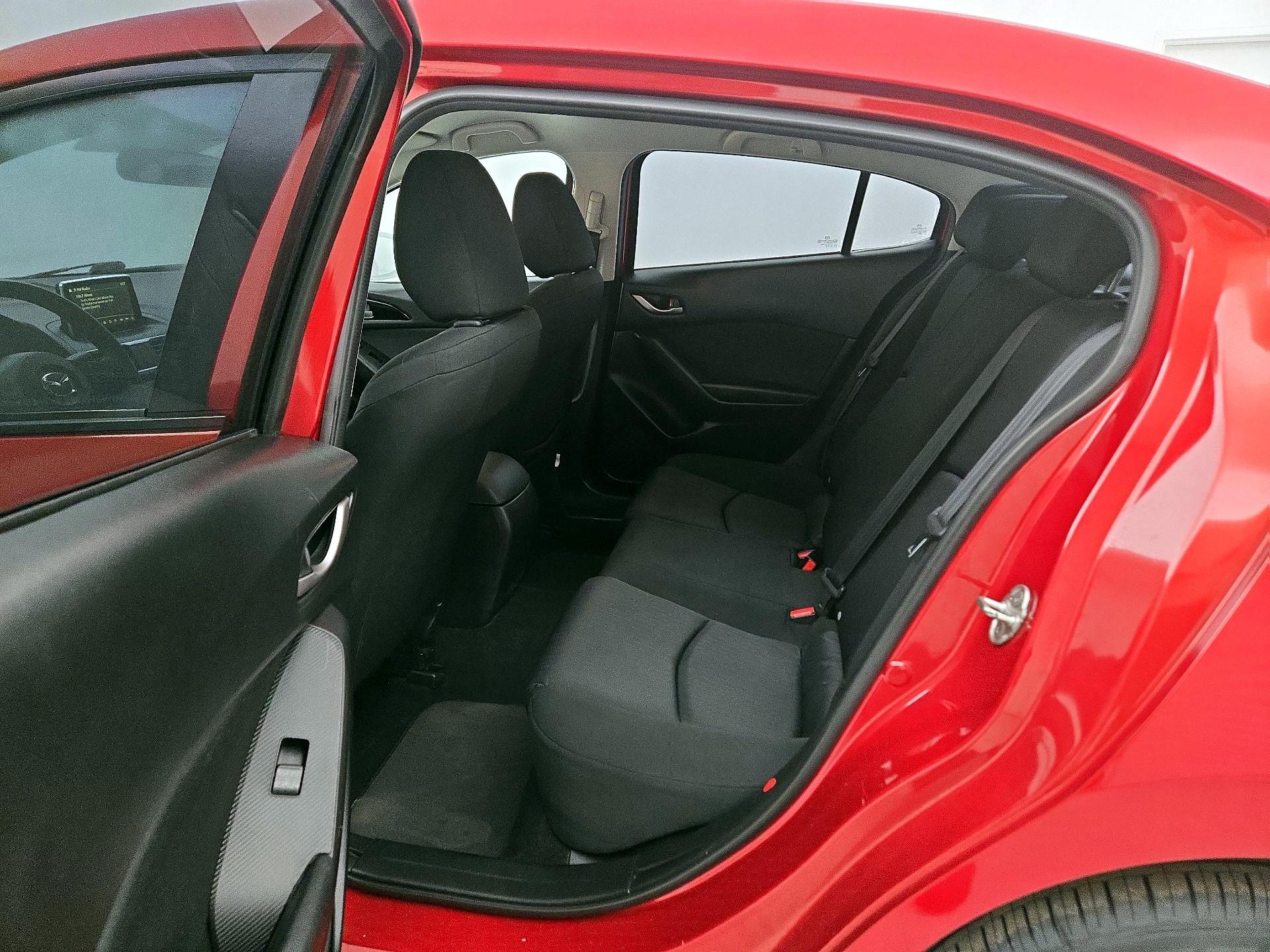 Thumbnail: 2016 Mazda Mazda3 - 19