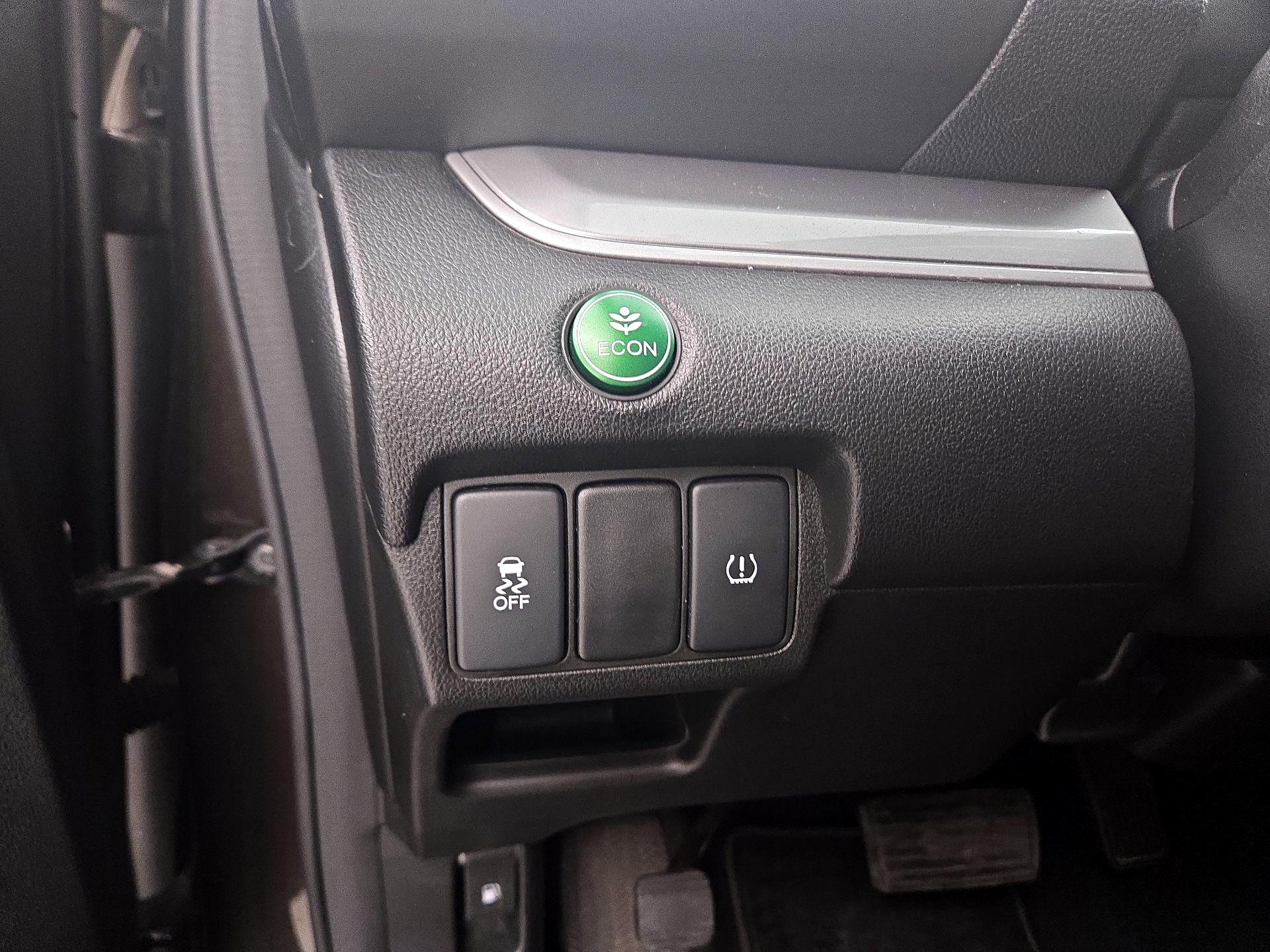 Thumbnail: 2015 Honda CR-V - 13