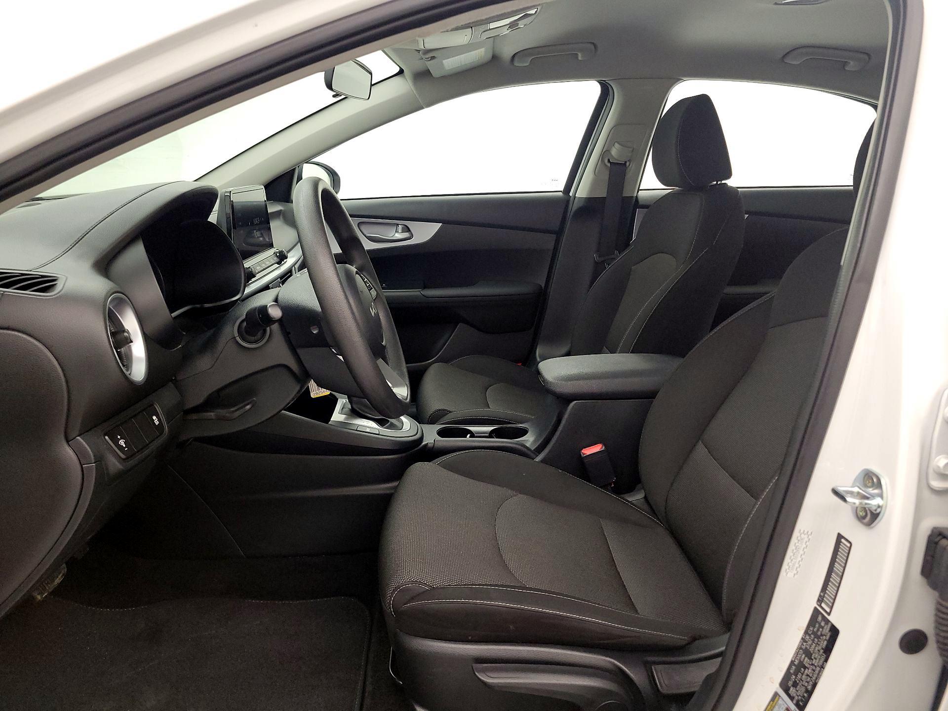 Thumbnail: 2024 Kia Forte - 11