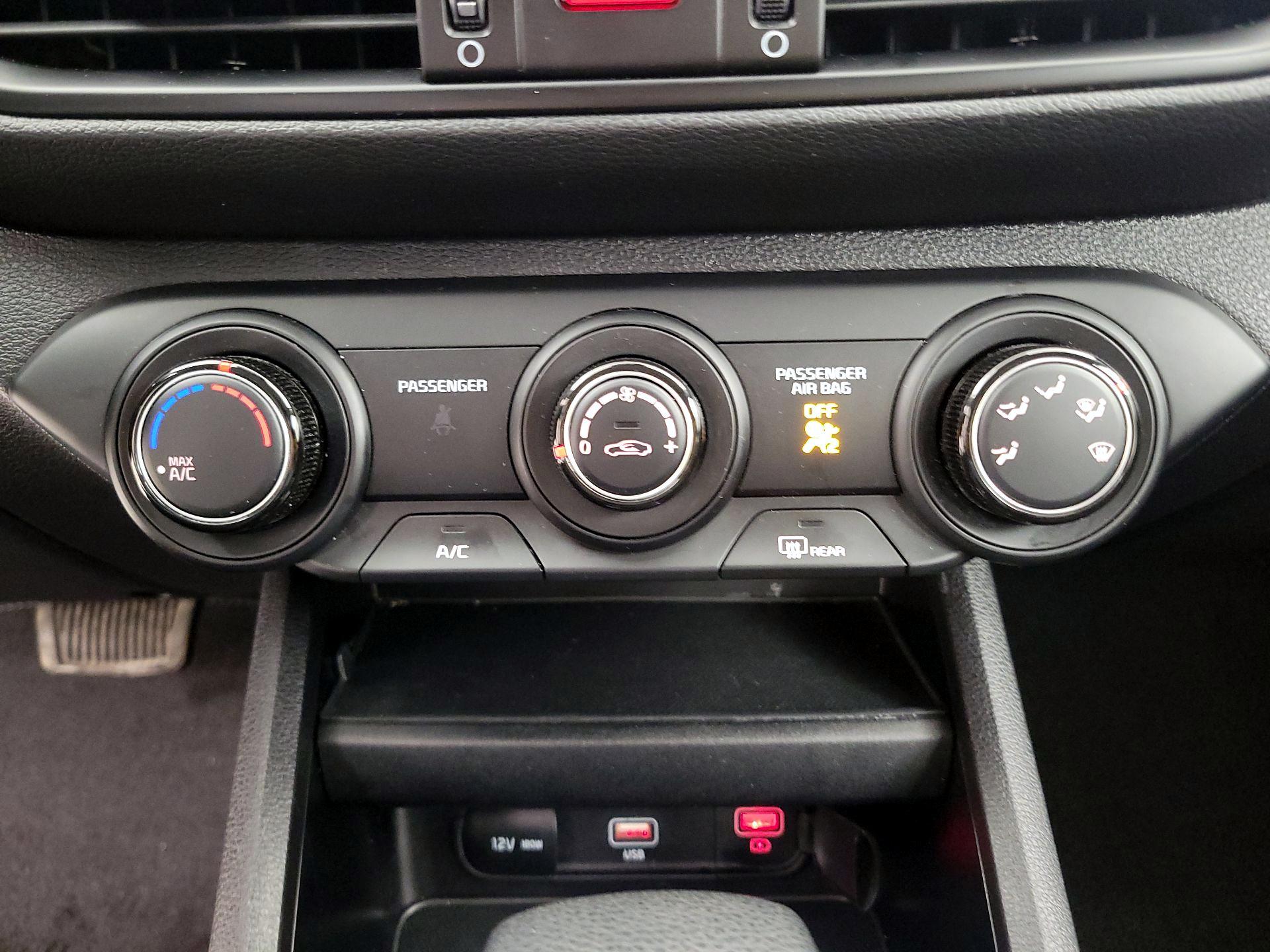 Thumbnail: 2024 Kia Forte - 16