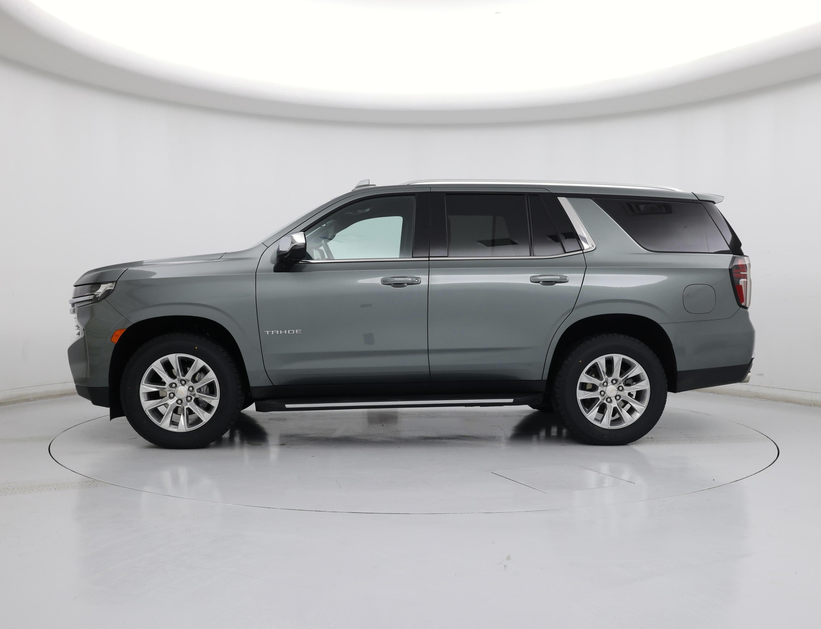 Thumbnail: 2024 Chevrolet Tahoe - 3