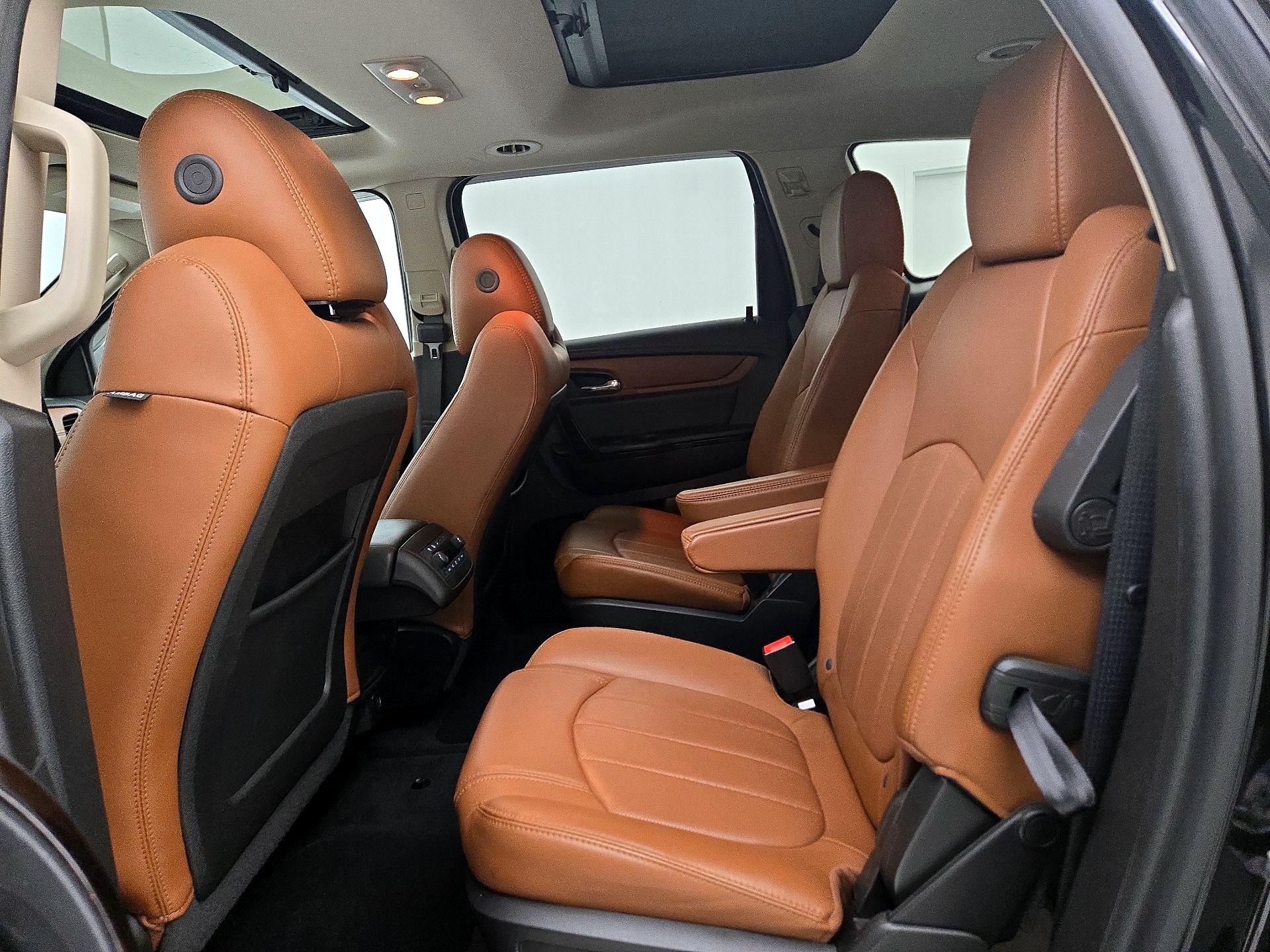 Thumbnail: 2017 Chevrolet Traverse - 20