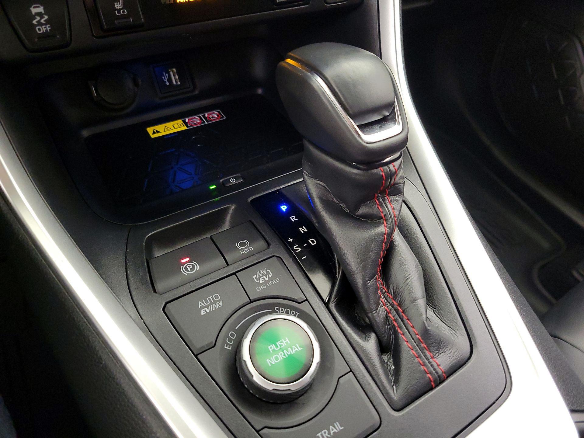 Thumbnail: 2024 Toyota RAV4 - 17