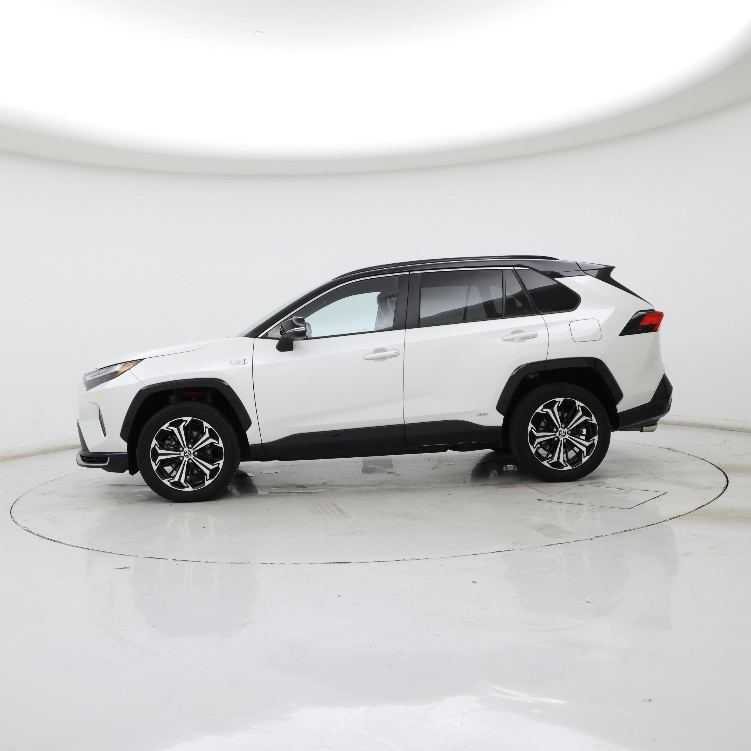 Thumbnail: 2024 Toyota RAV4 - 3