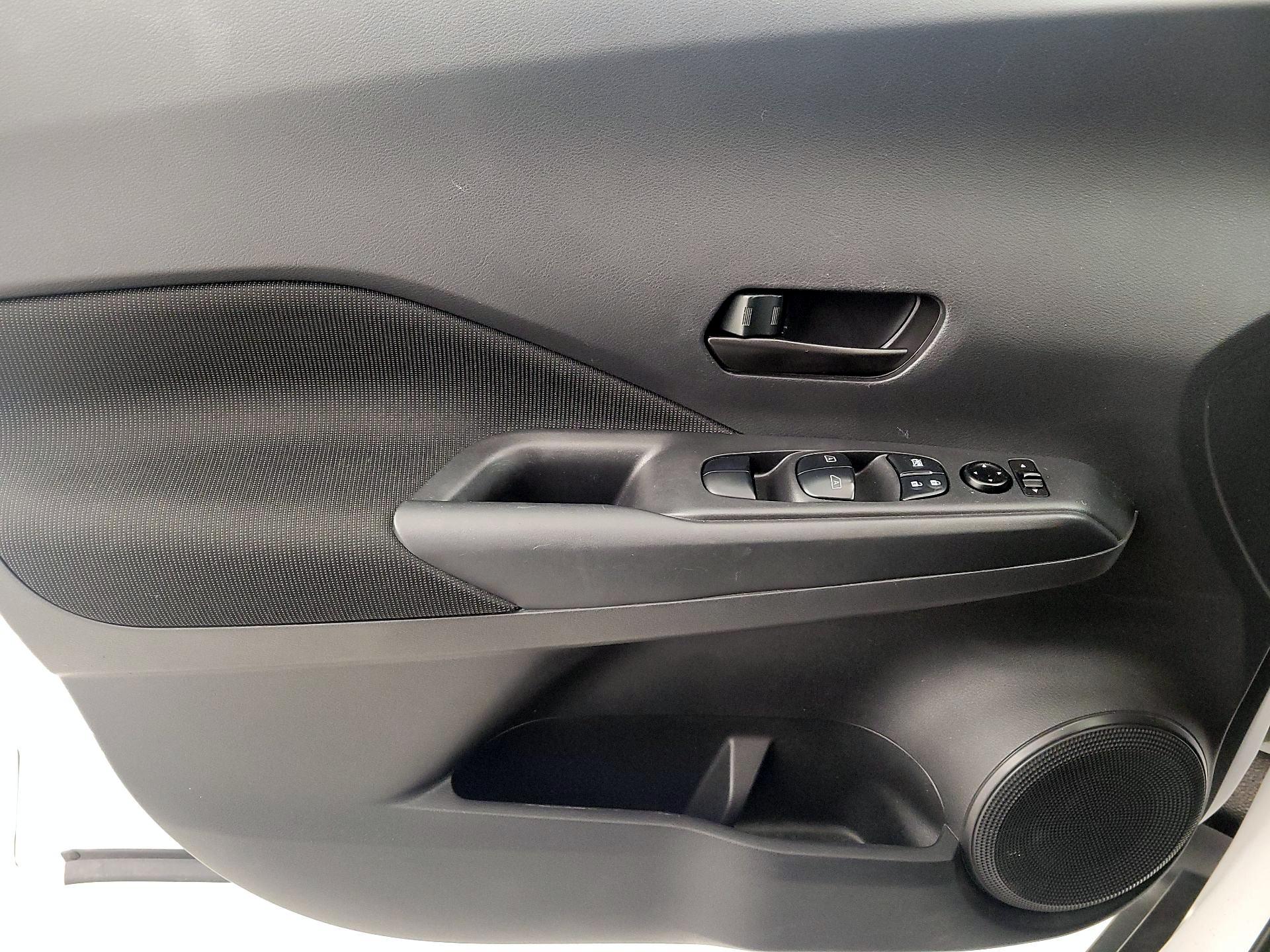 Thumbnail: 2022 Nissan Kicks - 12