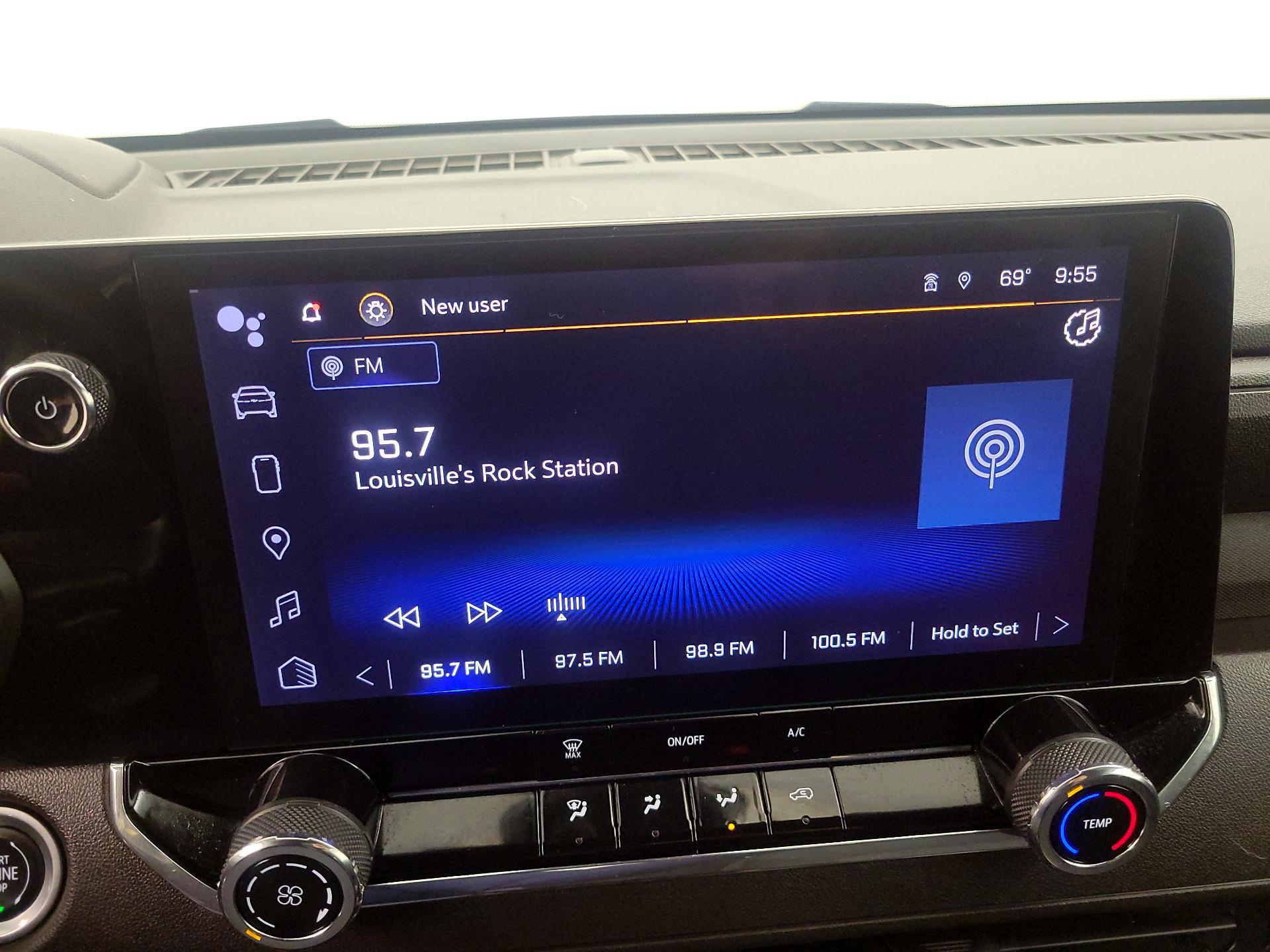 Thumbnail: 2023 Chevrolet Colorado - 16