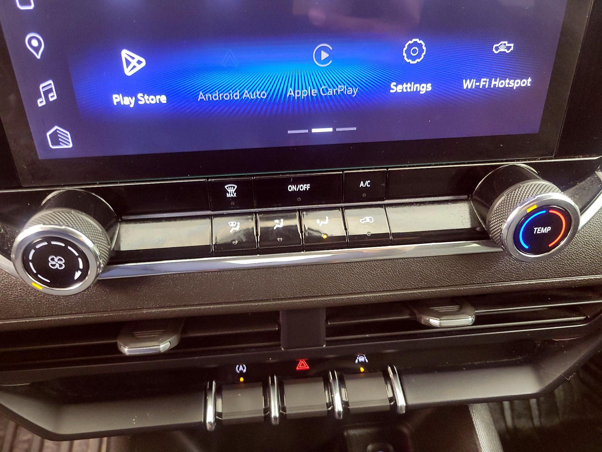 Thumbnail: 2023 Chevrolet Colorado - 17