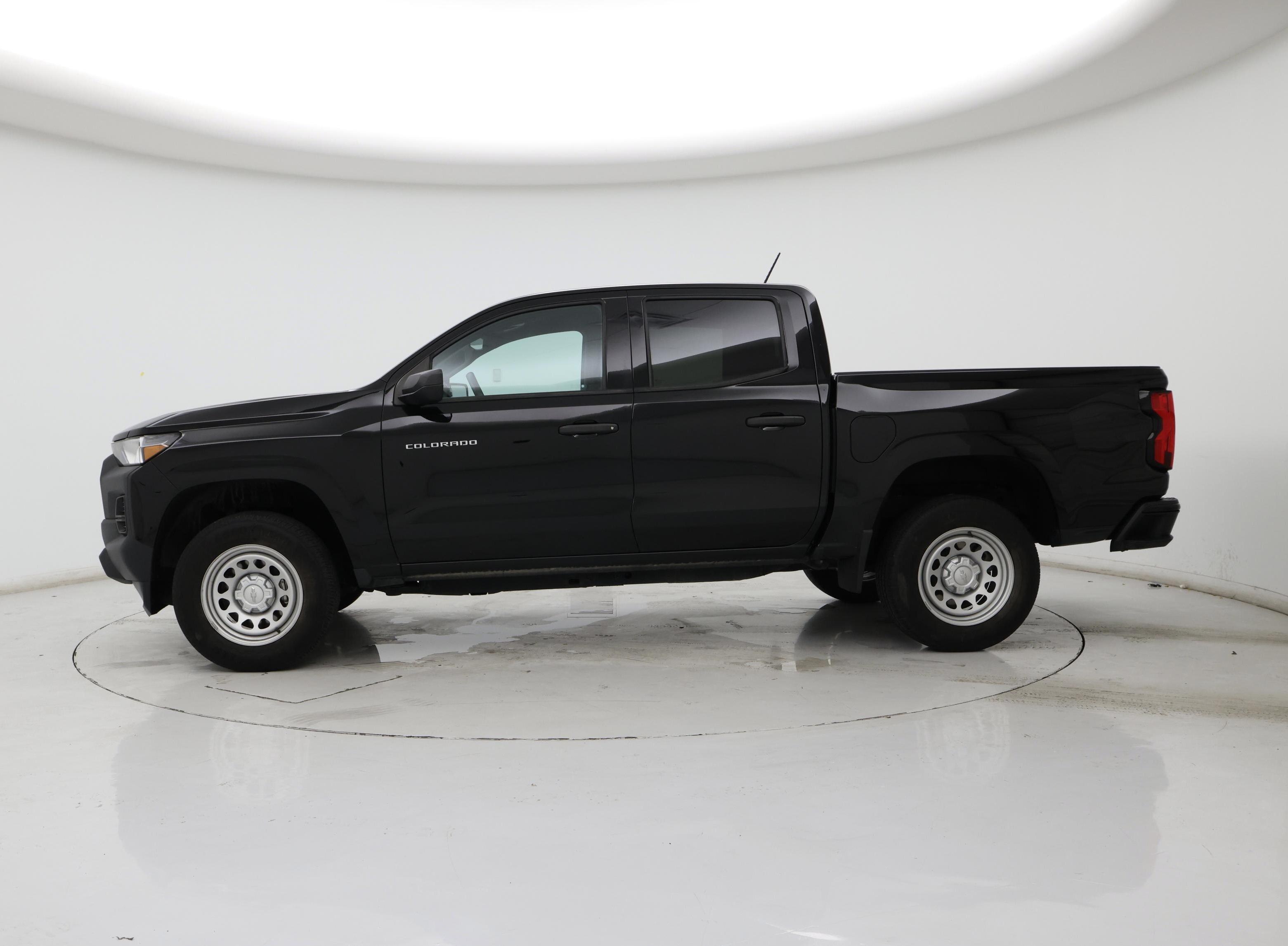 Thumbnail: 2023 Chevrolet Colorado - 3