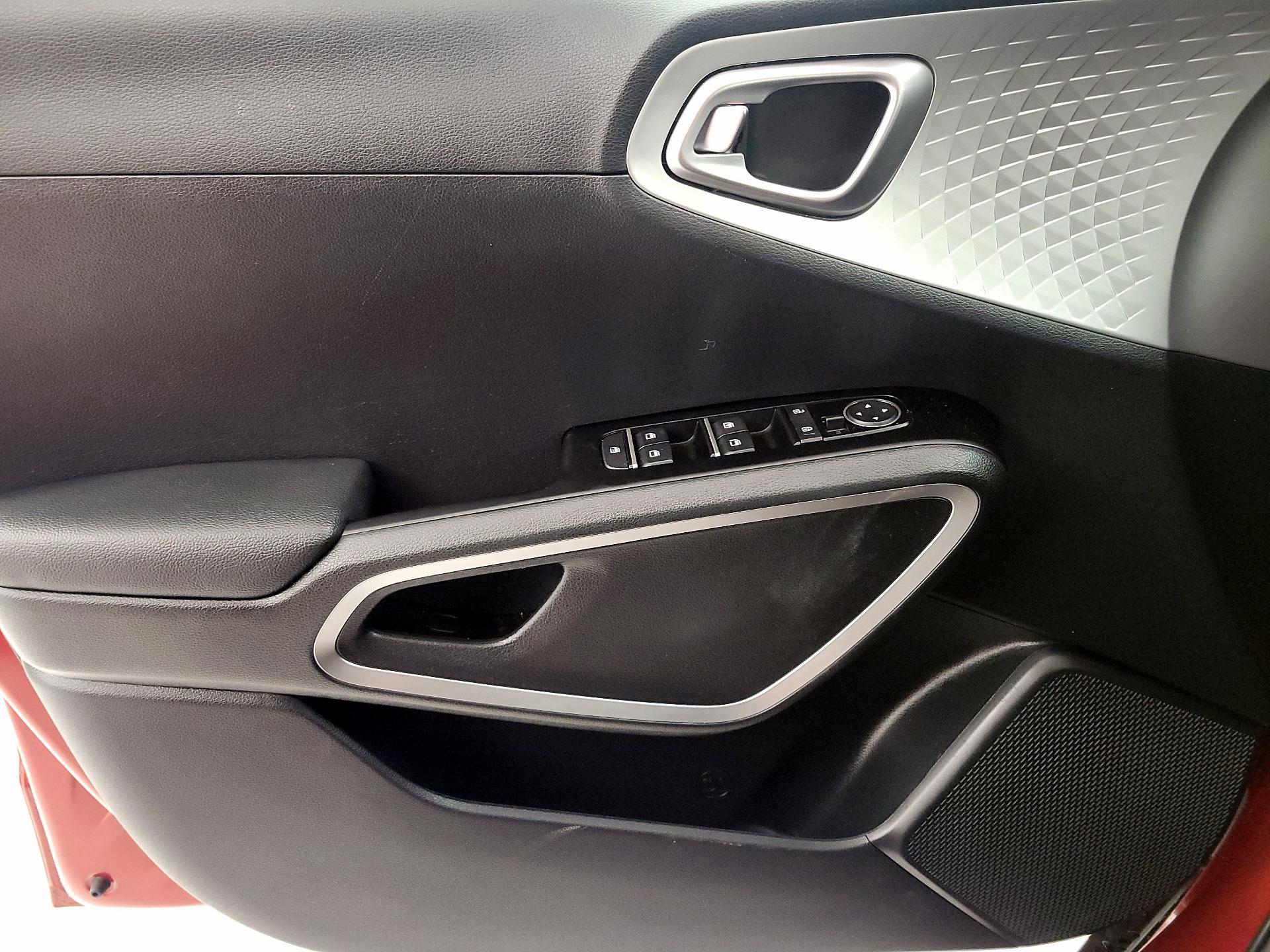 Thumbnail: 2022 Kia Soul - 12