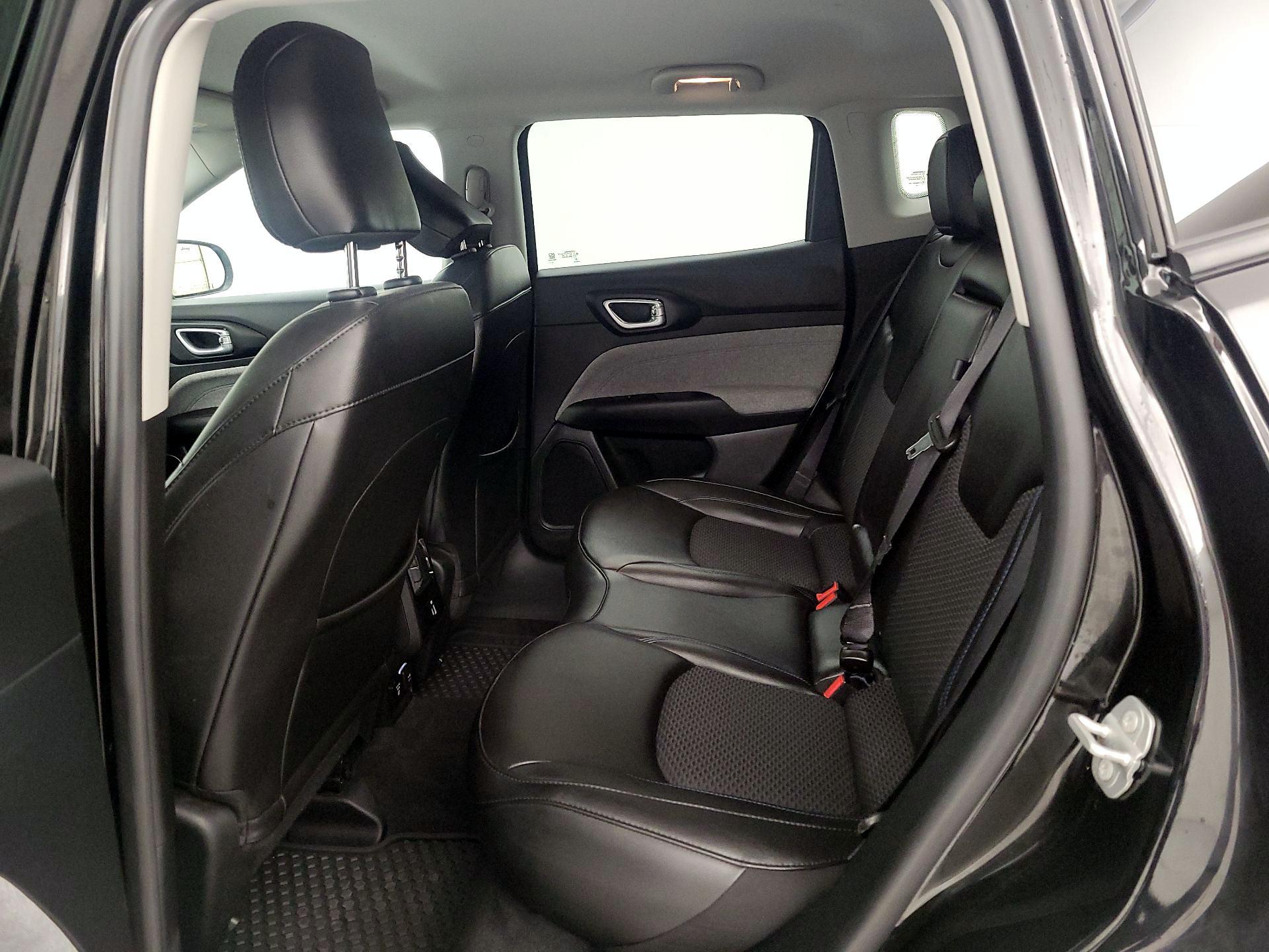 Thumbnail: 2022 Jeep Compass - 18