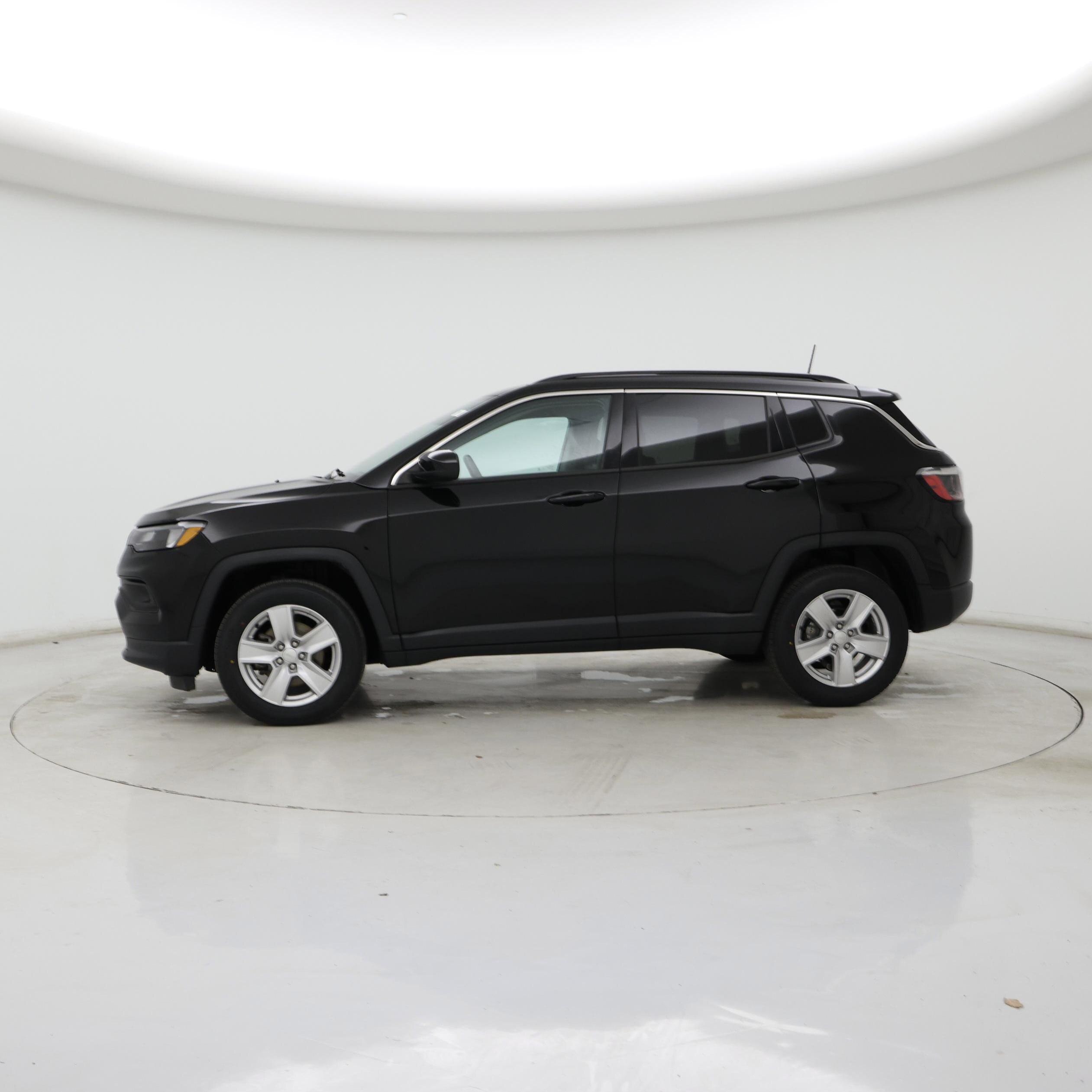 Thumbnail: 2022 Jeep Compass - 3