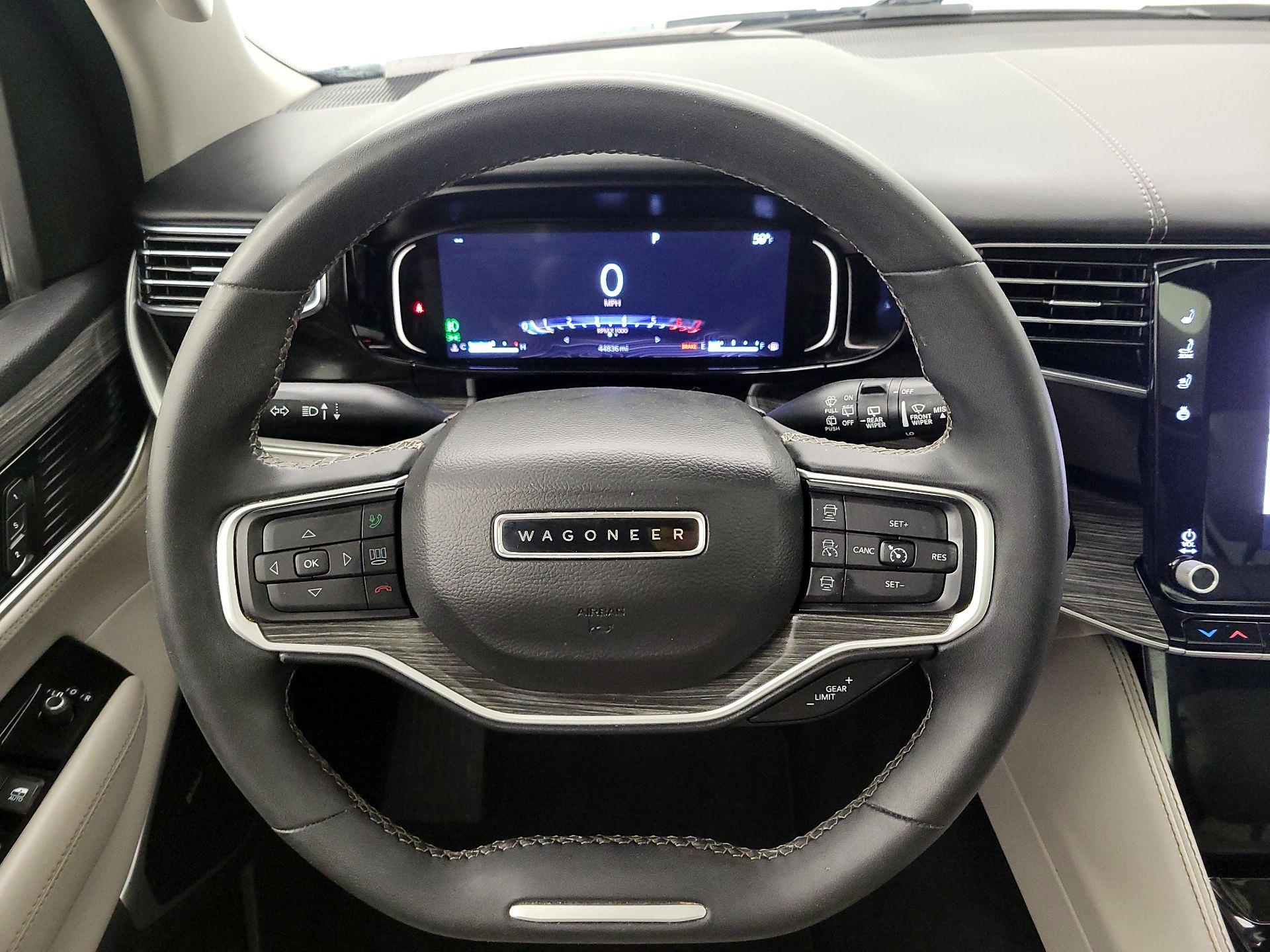 Thumbnail: 2022 Jeep Wagoneer - 10