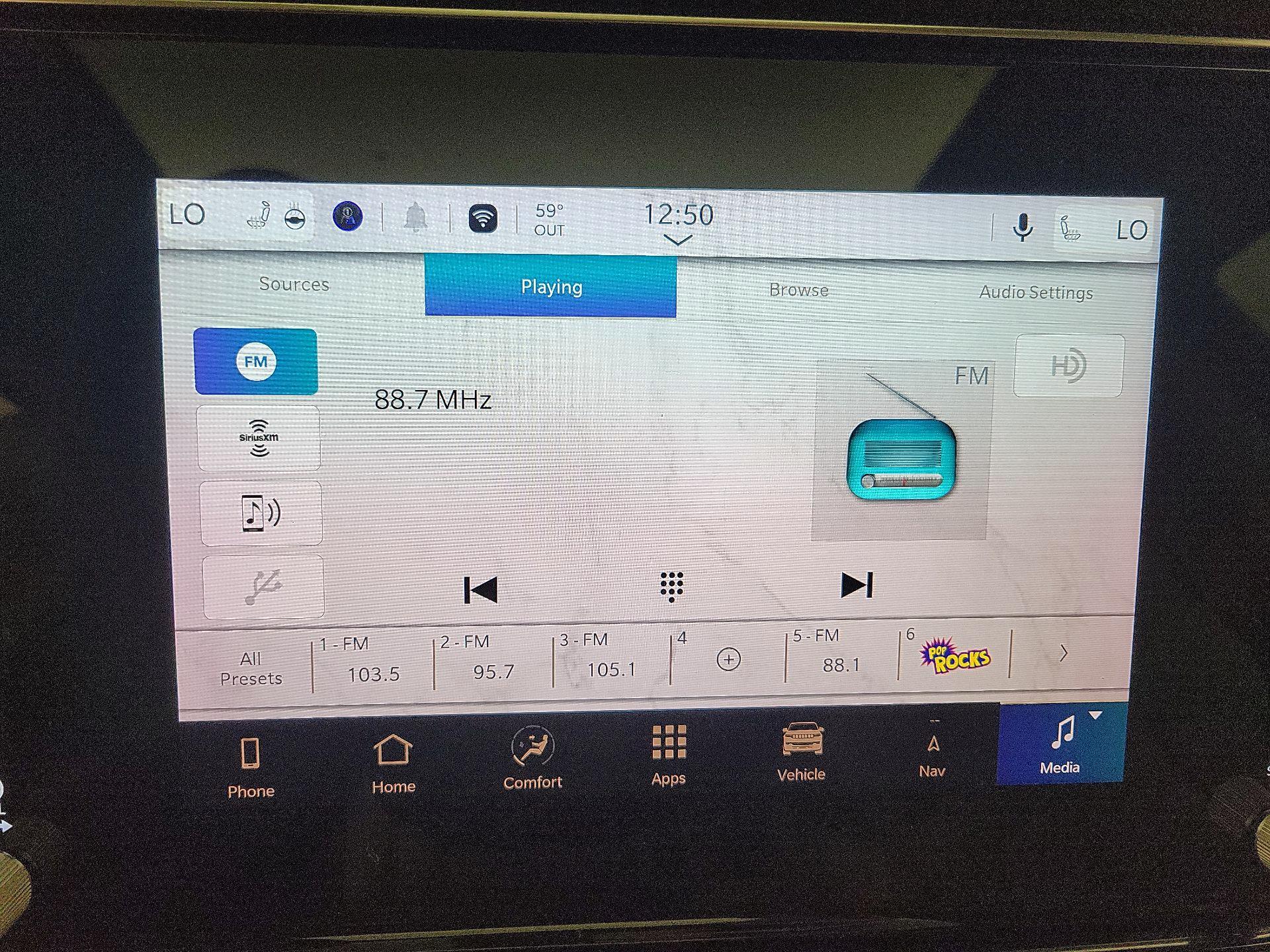 Thumbnail: 2022 Jeep Wagoneer - 16