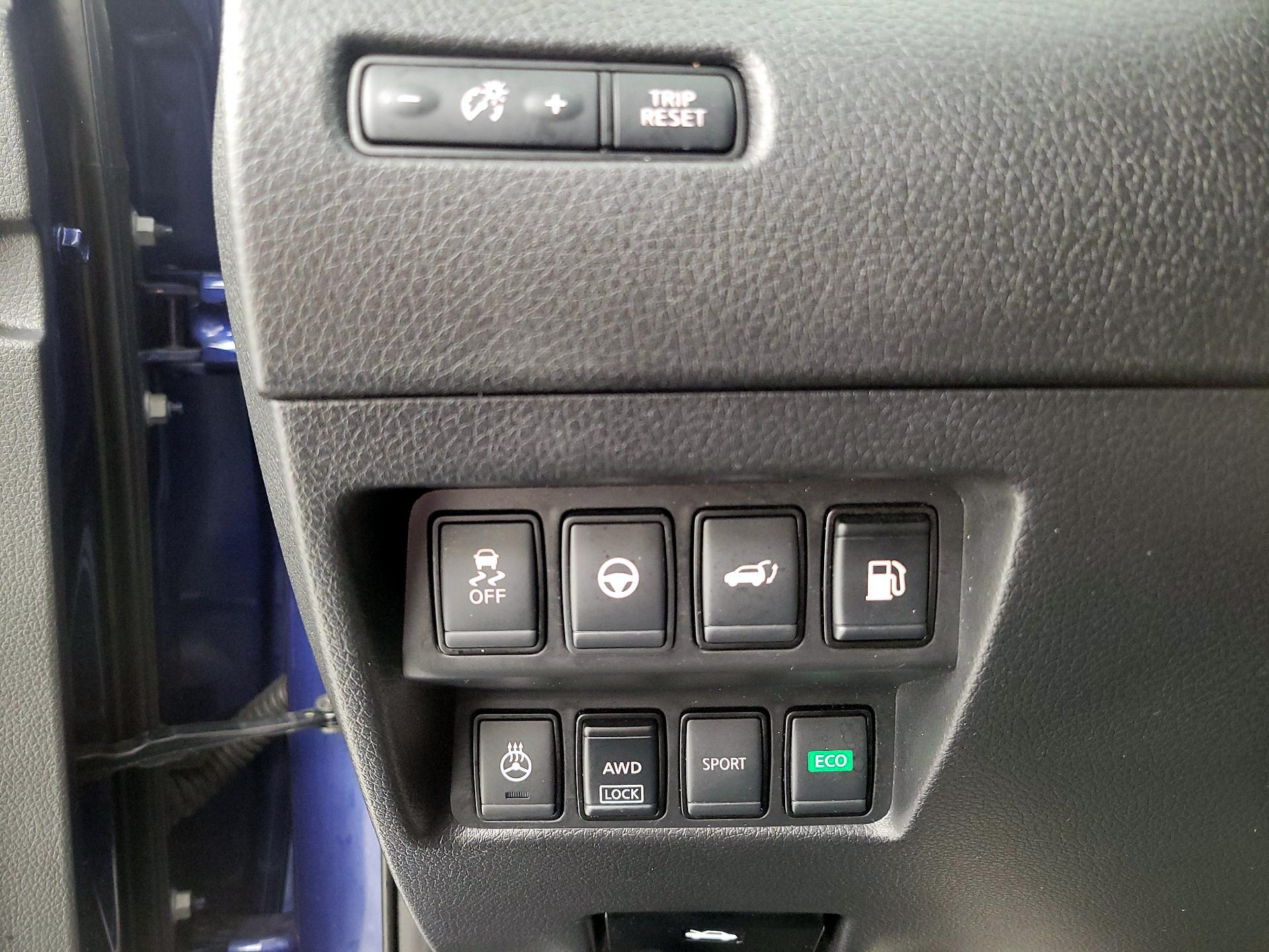 Thumbnail: 2019 Nissan Rogue - 13