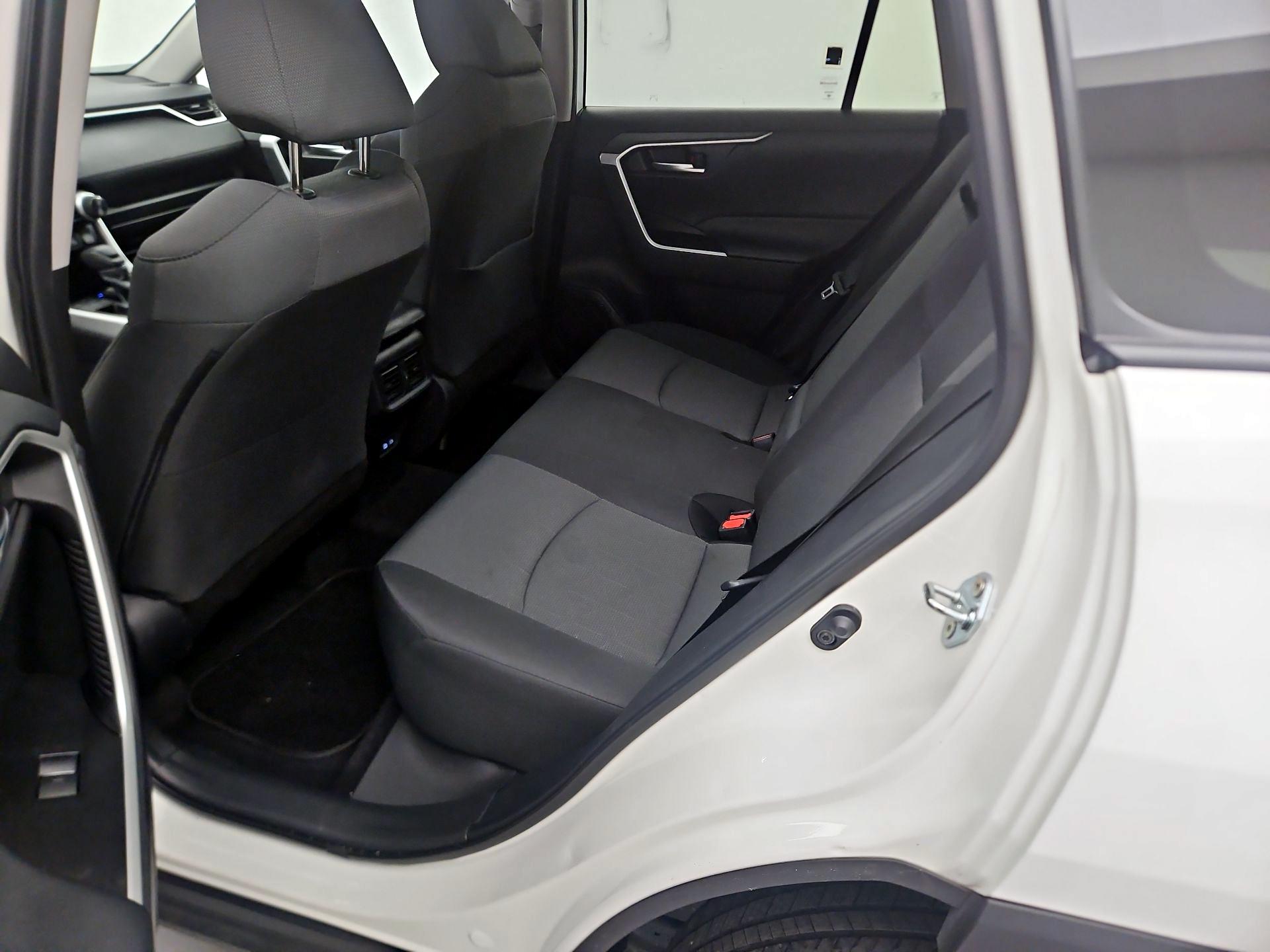 Thumbnail: 2025 Toyota RAV4 - 18