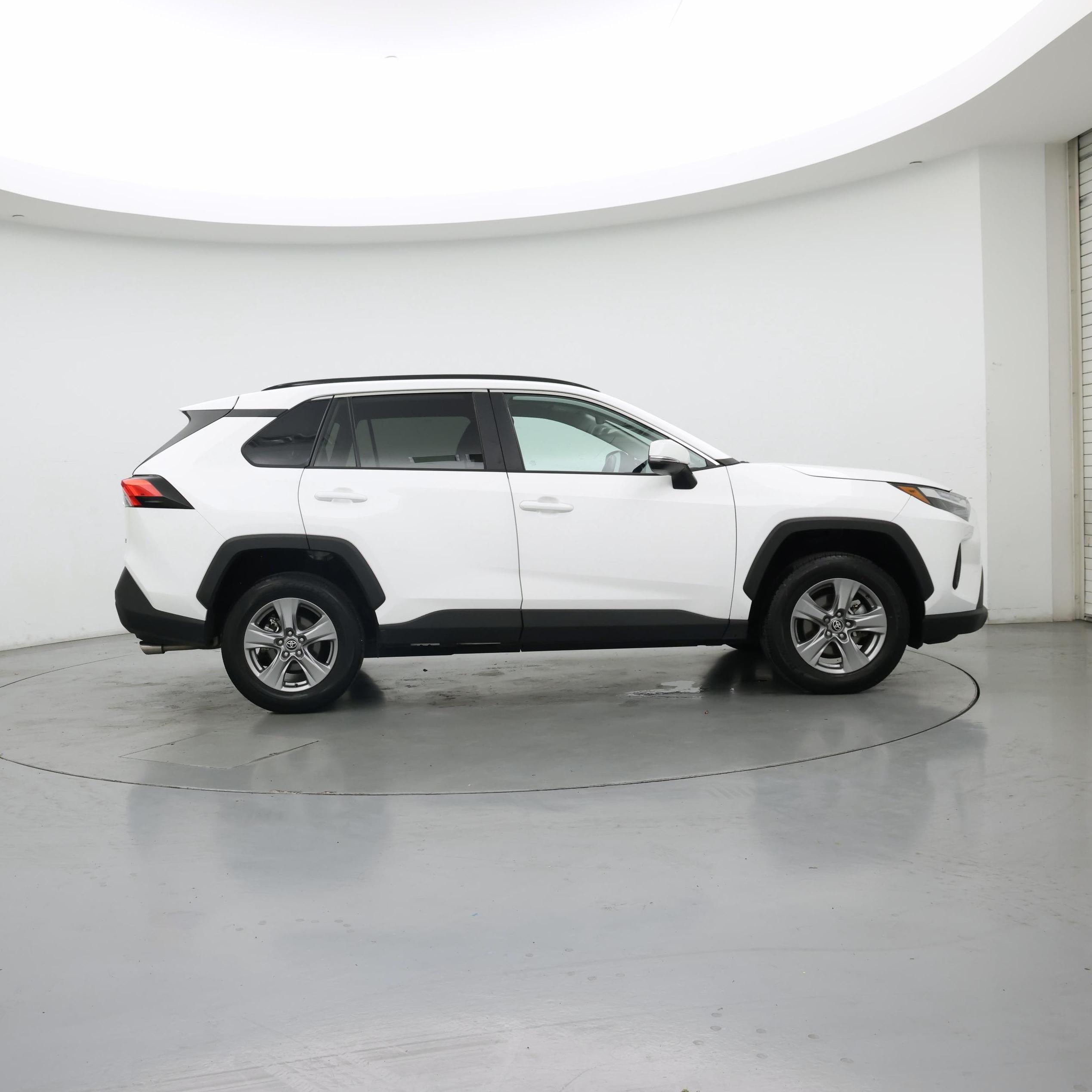 Thumbnail: 2025 Toyota RAV4 - 7