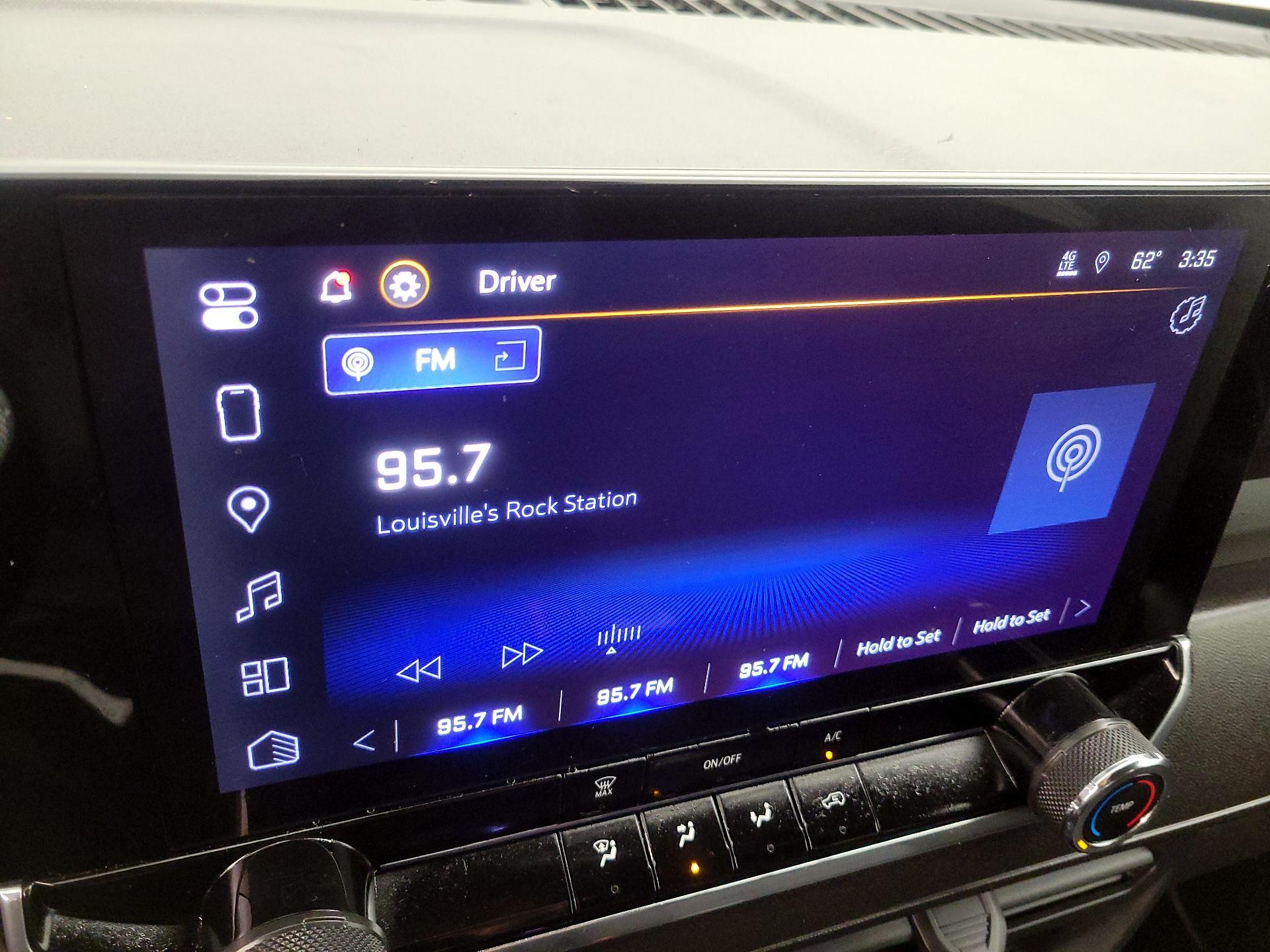 Thumbnail: 2023 Chevrolet Colorado - 16