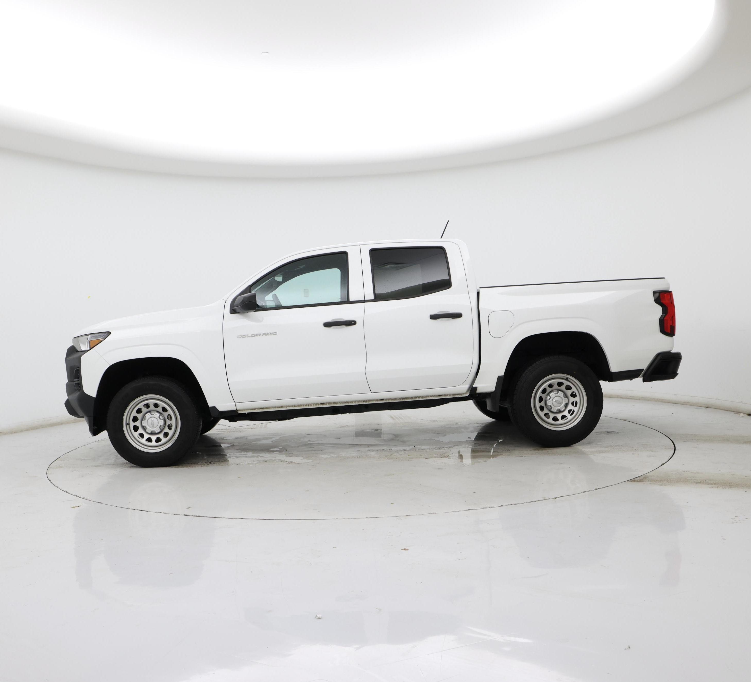 Thumbnail: 2023 Chevrolet Colorado - 3