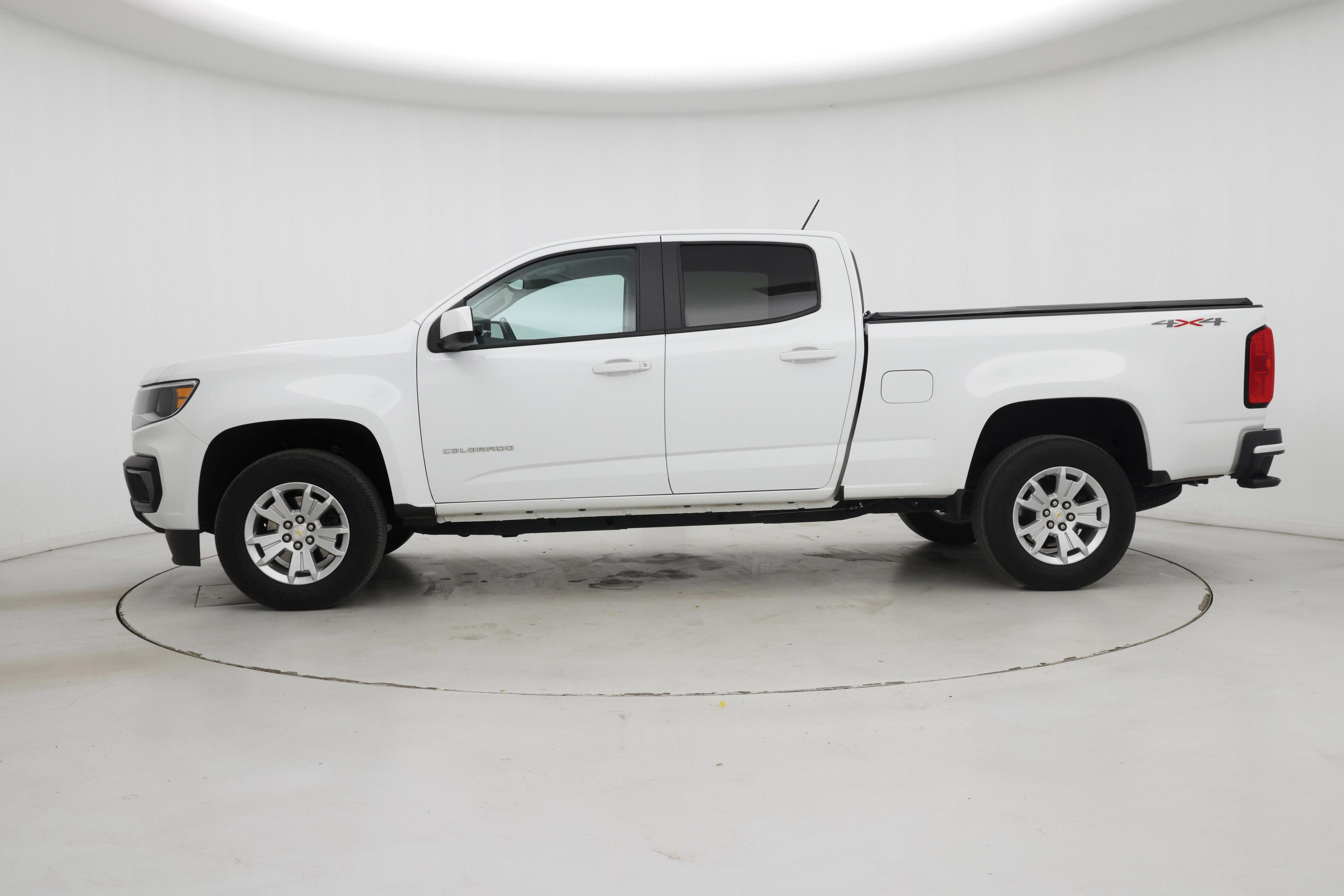 Thumbnail: 2022 Chevrolet Colorado - 3