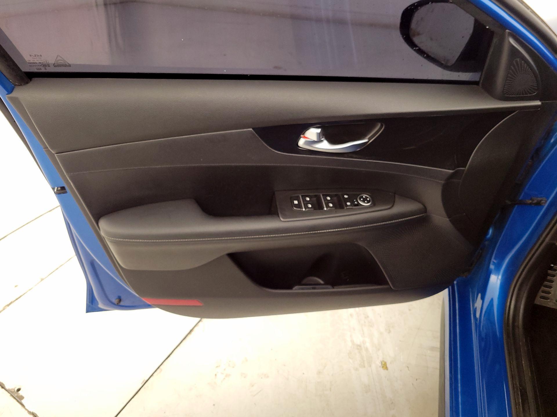 Thumbnail: 2023 Kia Forte - 12