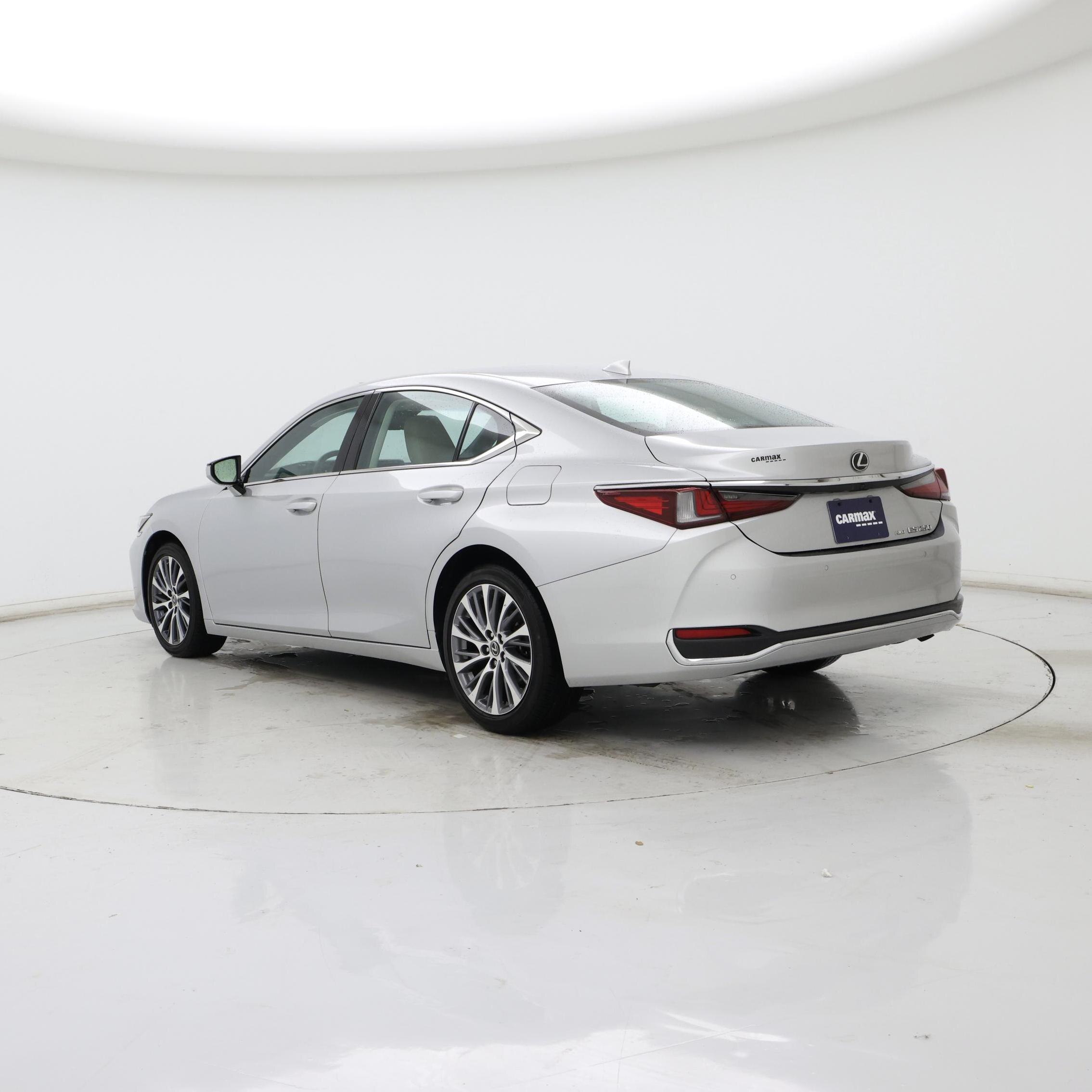 Thumbnail: 2021 Lexus ES - 2