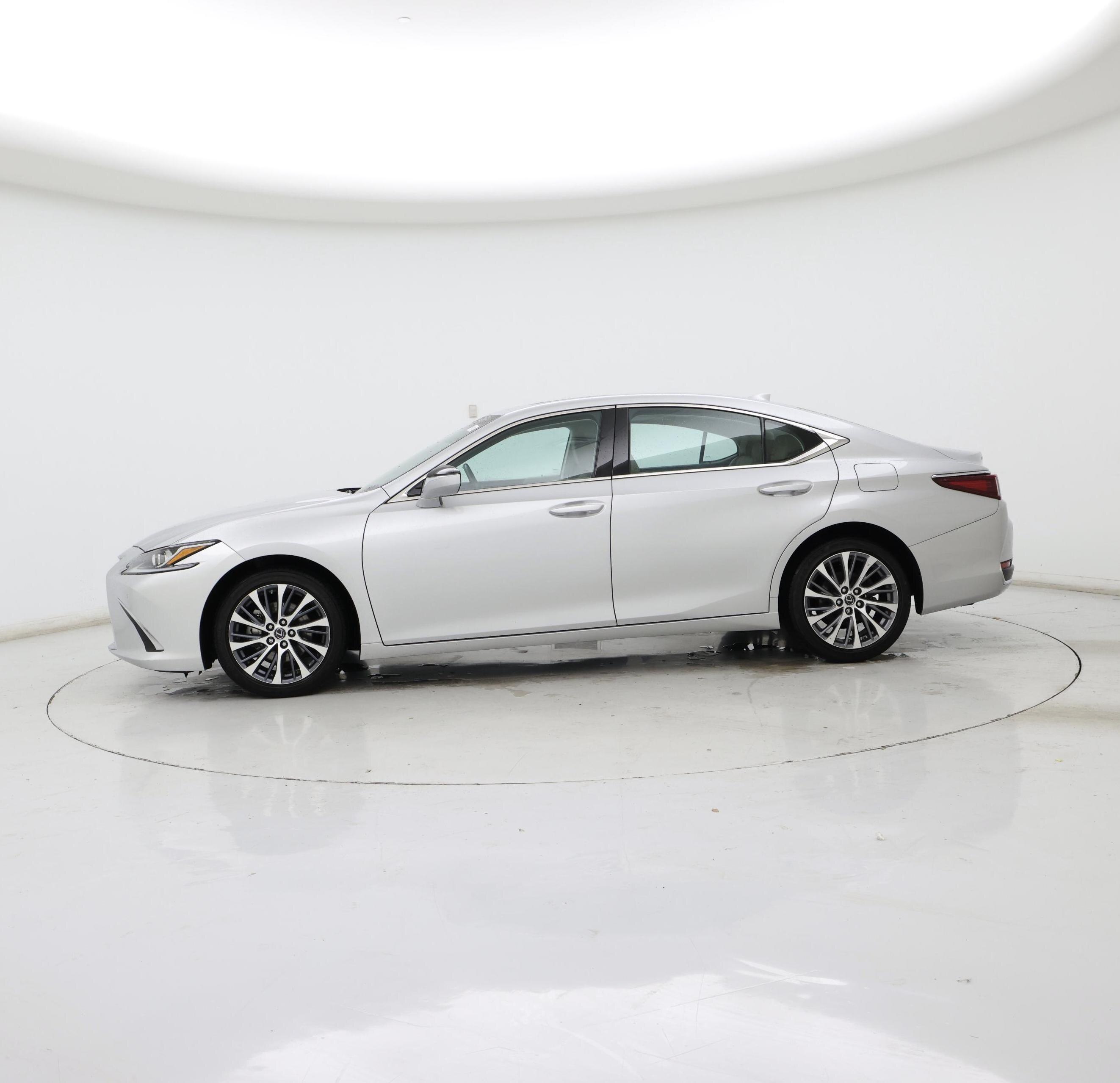 Thumbnail: 2021 Lexus ES - 3