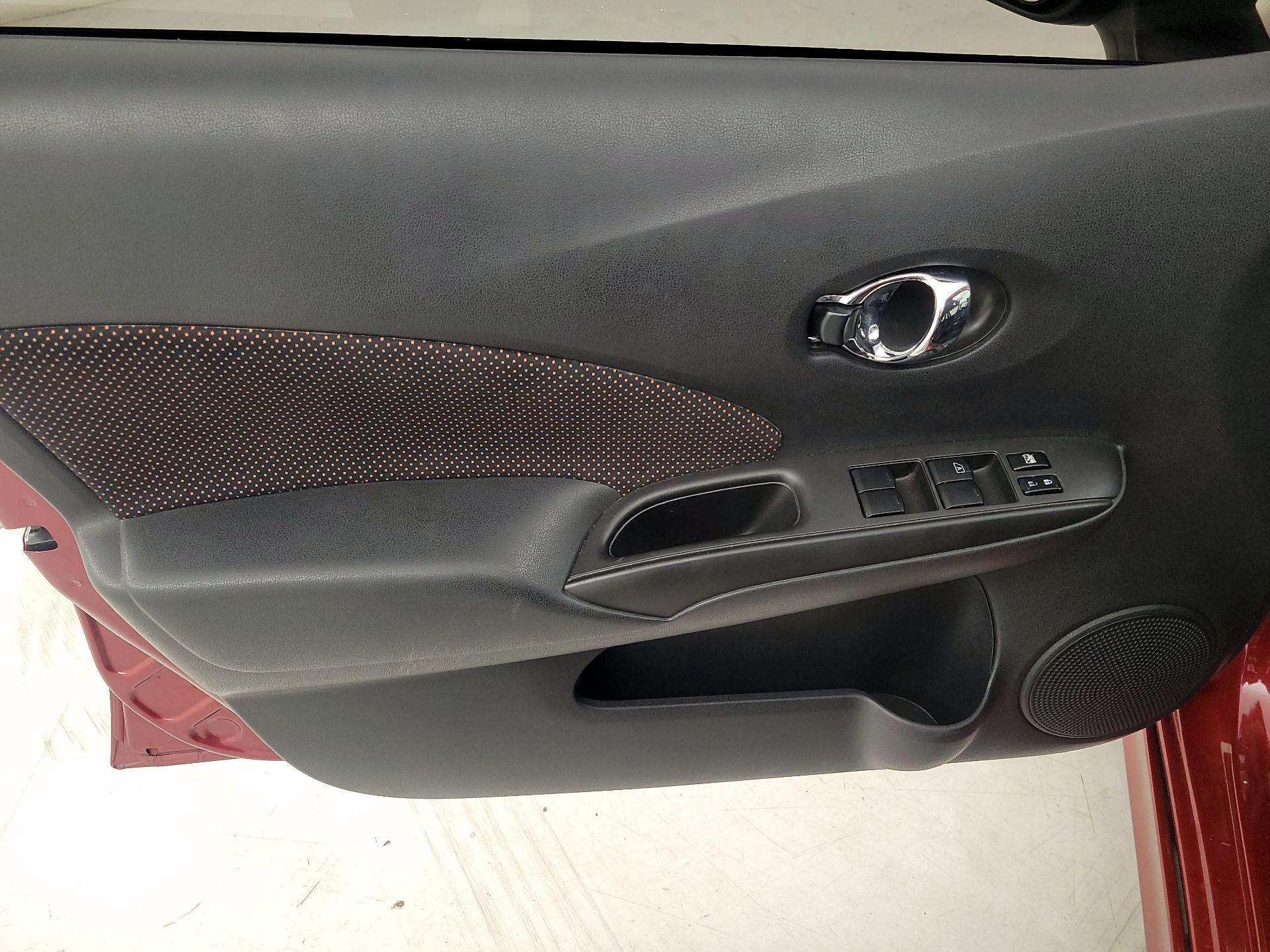 Thumbnail: 2016 Nissan Versa Note - 12