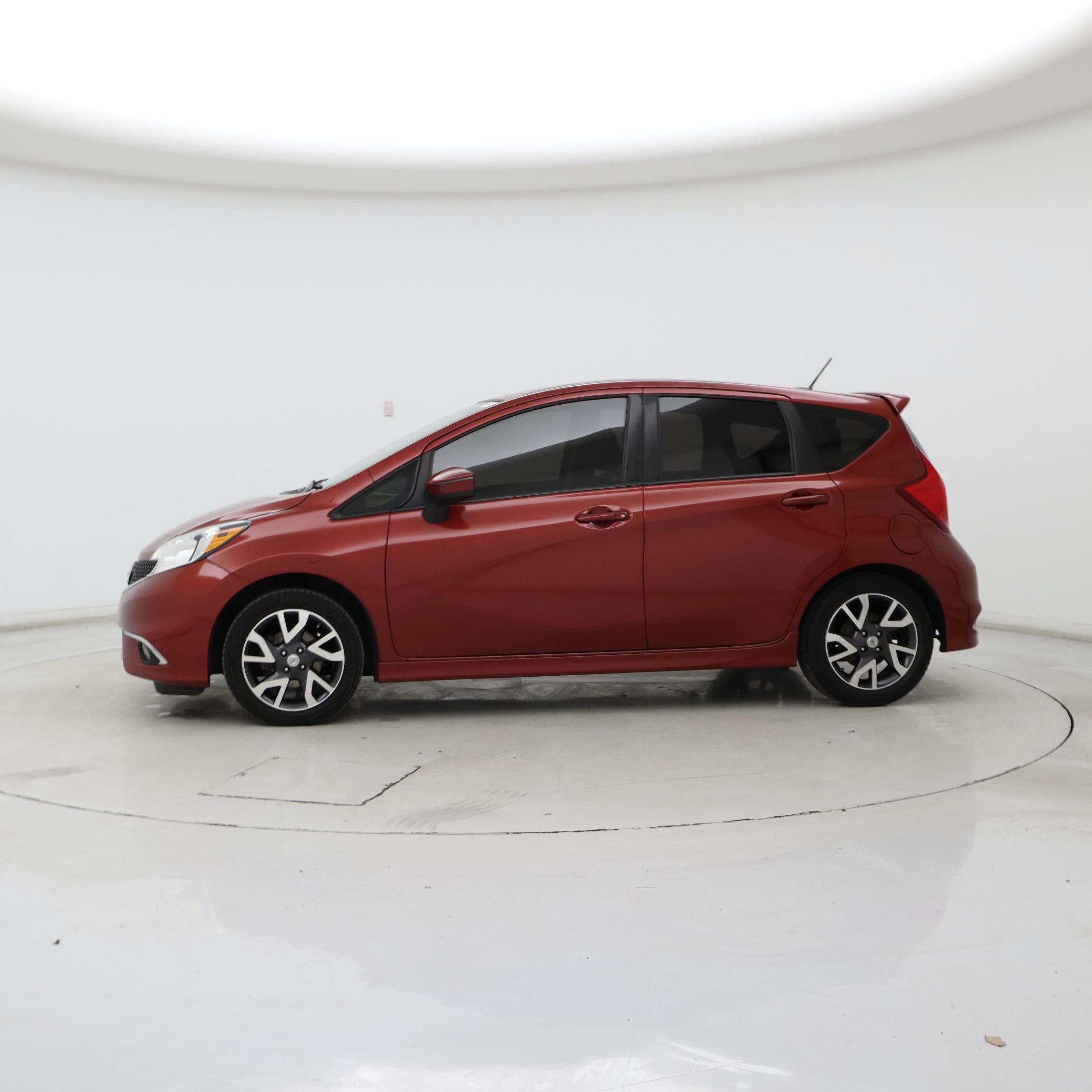 Thumbnail: 2016 Nissan Versa Note - 3