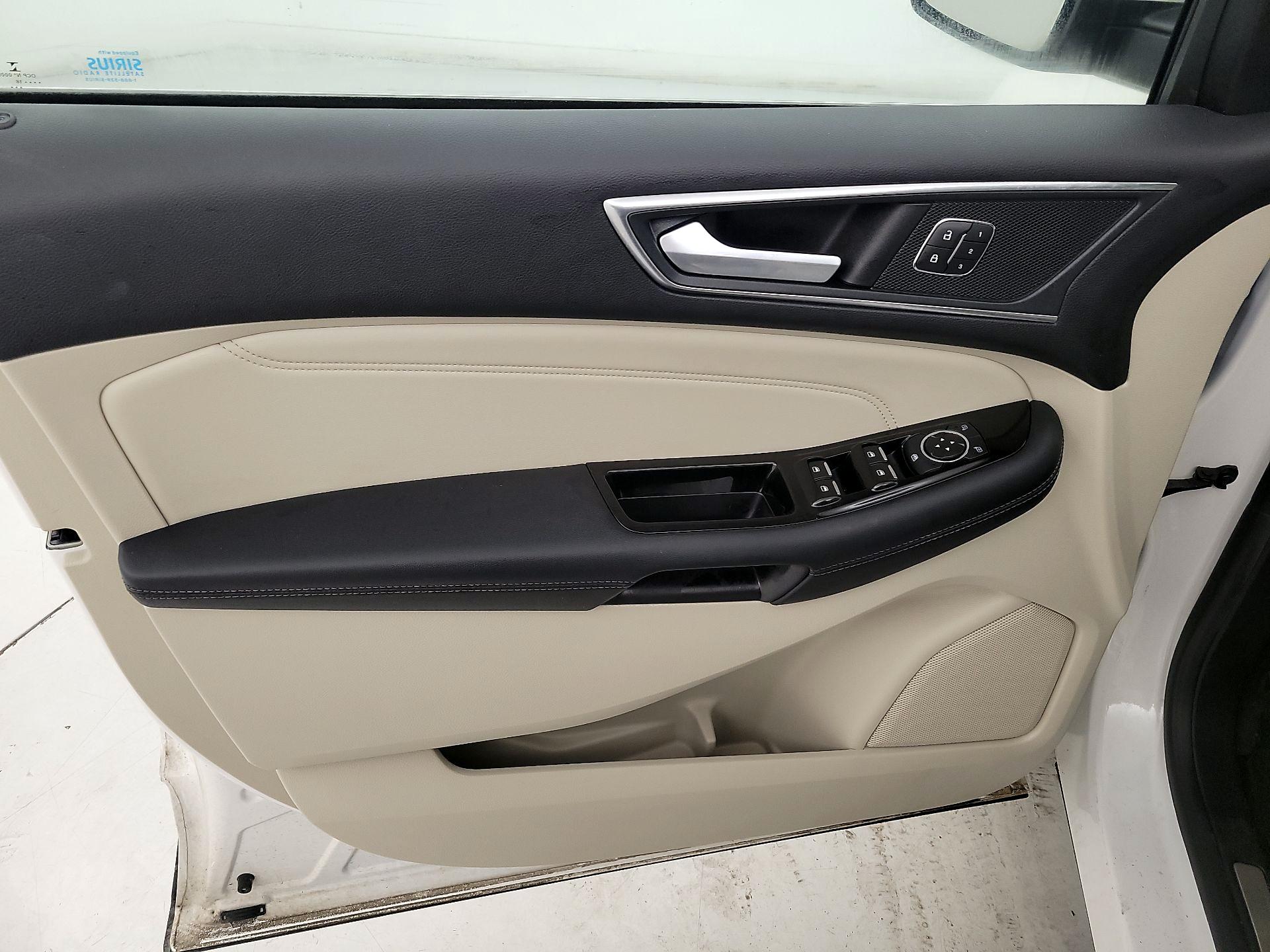 Thumbnail: 2018 Ford Edge - 12