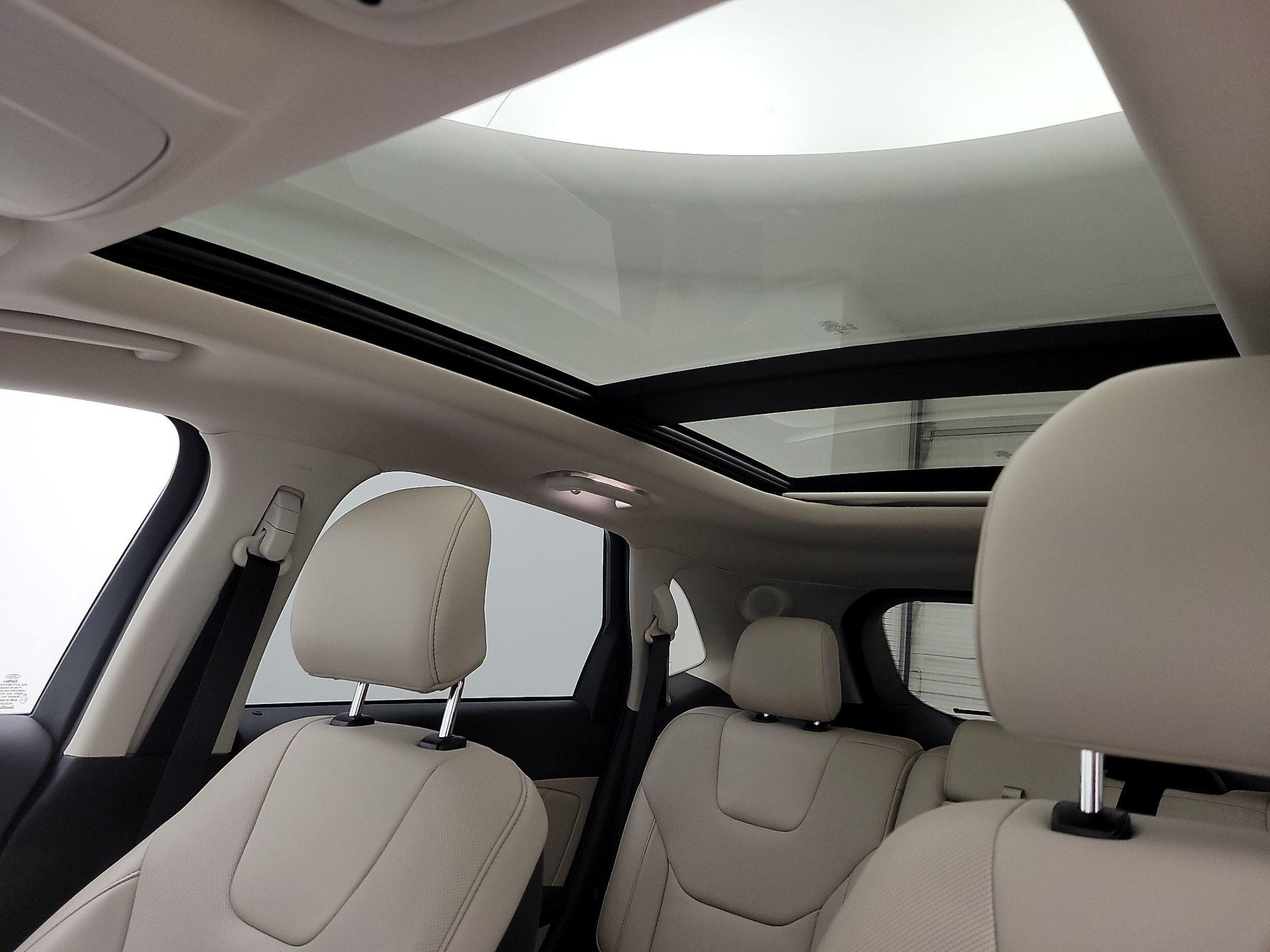 Thumbnail: 2018 Ford Edge - 19