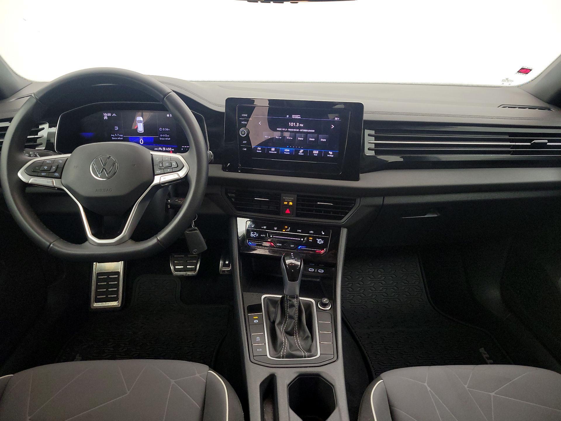 Thumbnail: 2025 Volkswagen Jetta - 9