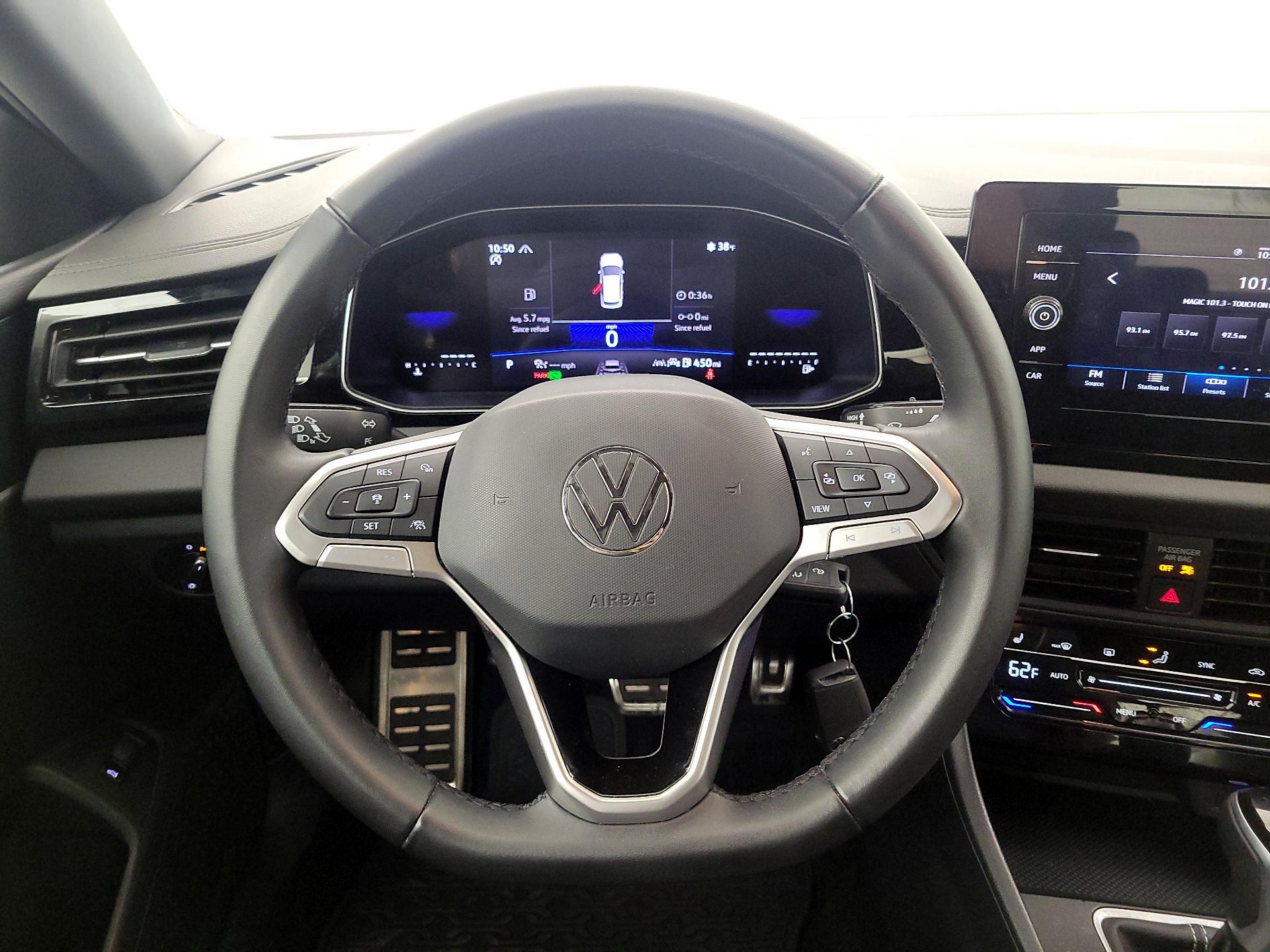 Thumbnail: 2025 Volkswagen Jetta - 10