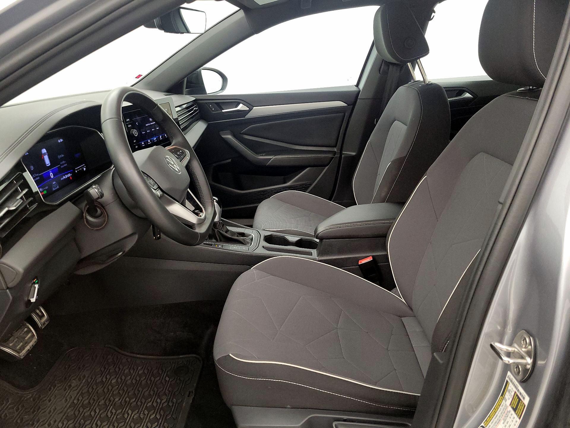 Thumbnail: 2025 Volkswagen Jetta - 11