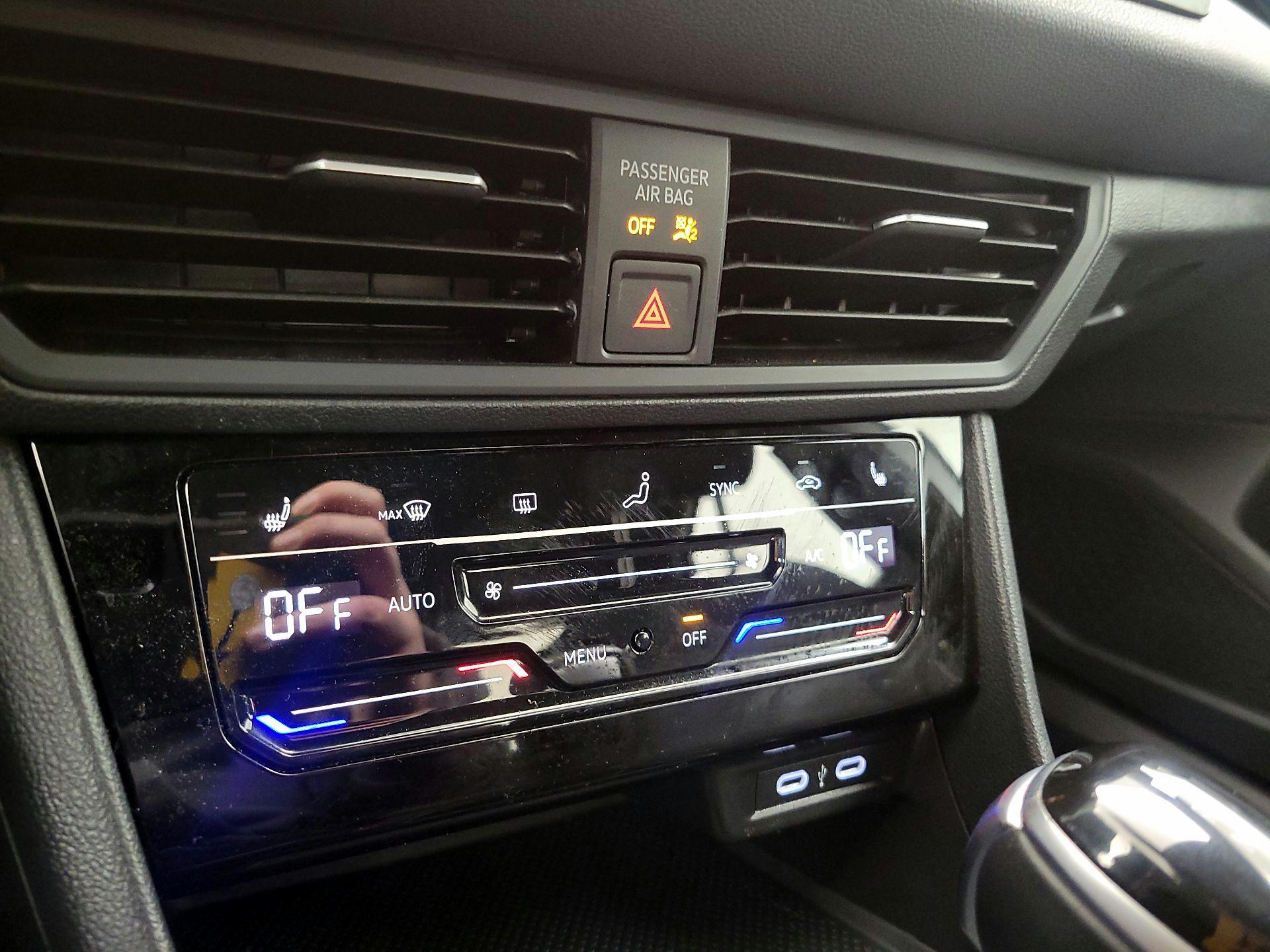 Thumbnail: 2025 Volkswagen Jetta - 16