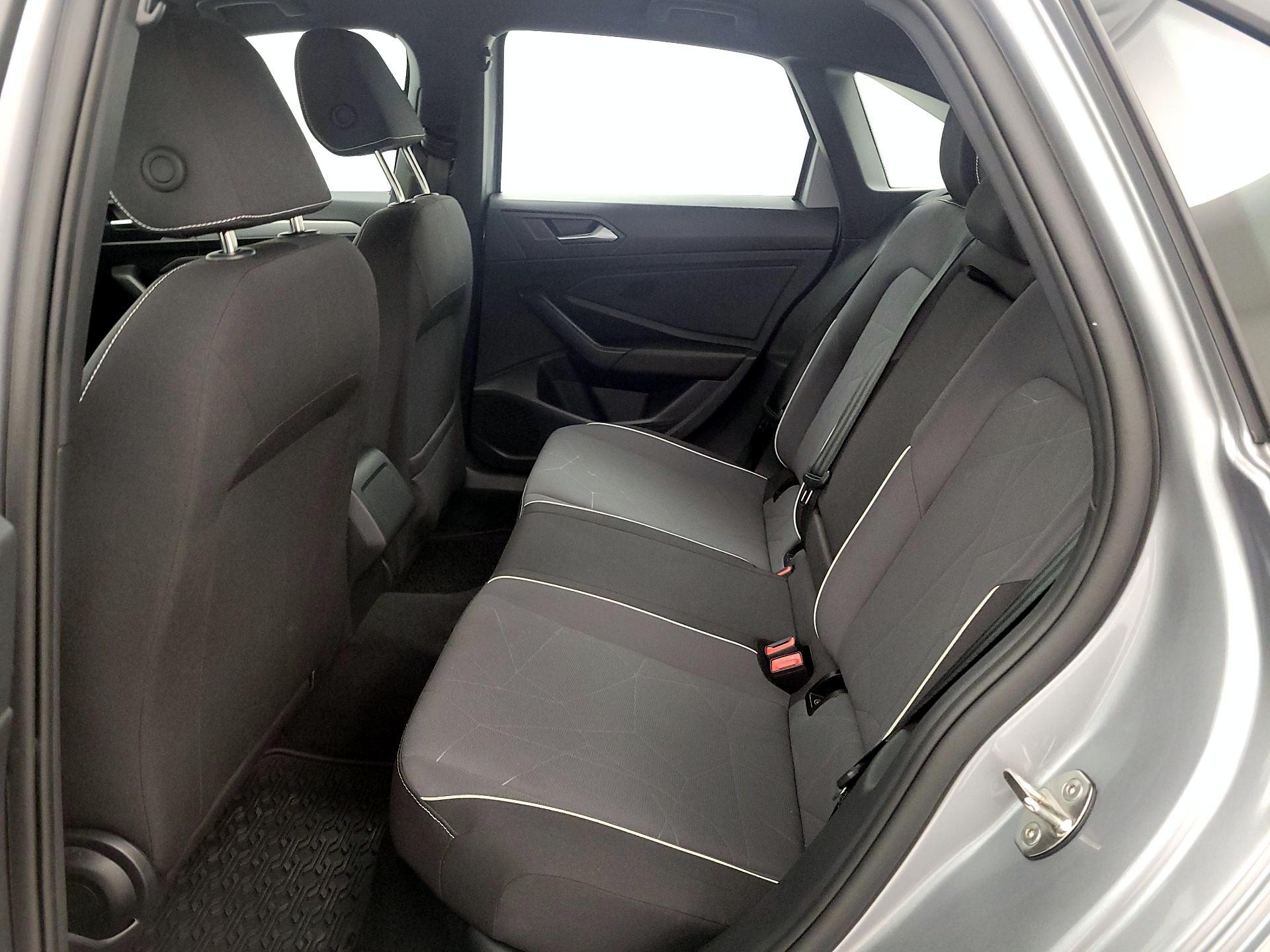 Thumbnail: 2025 Volkswagen Jetta - 18