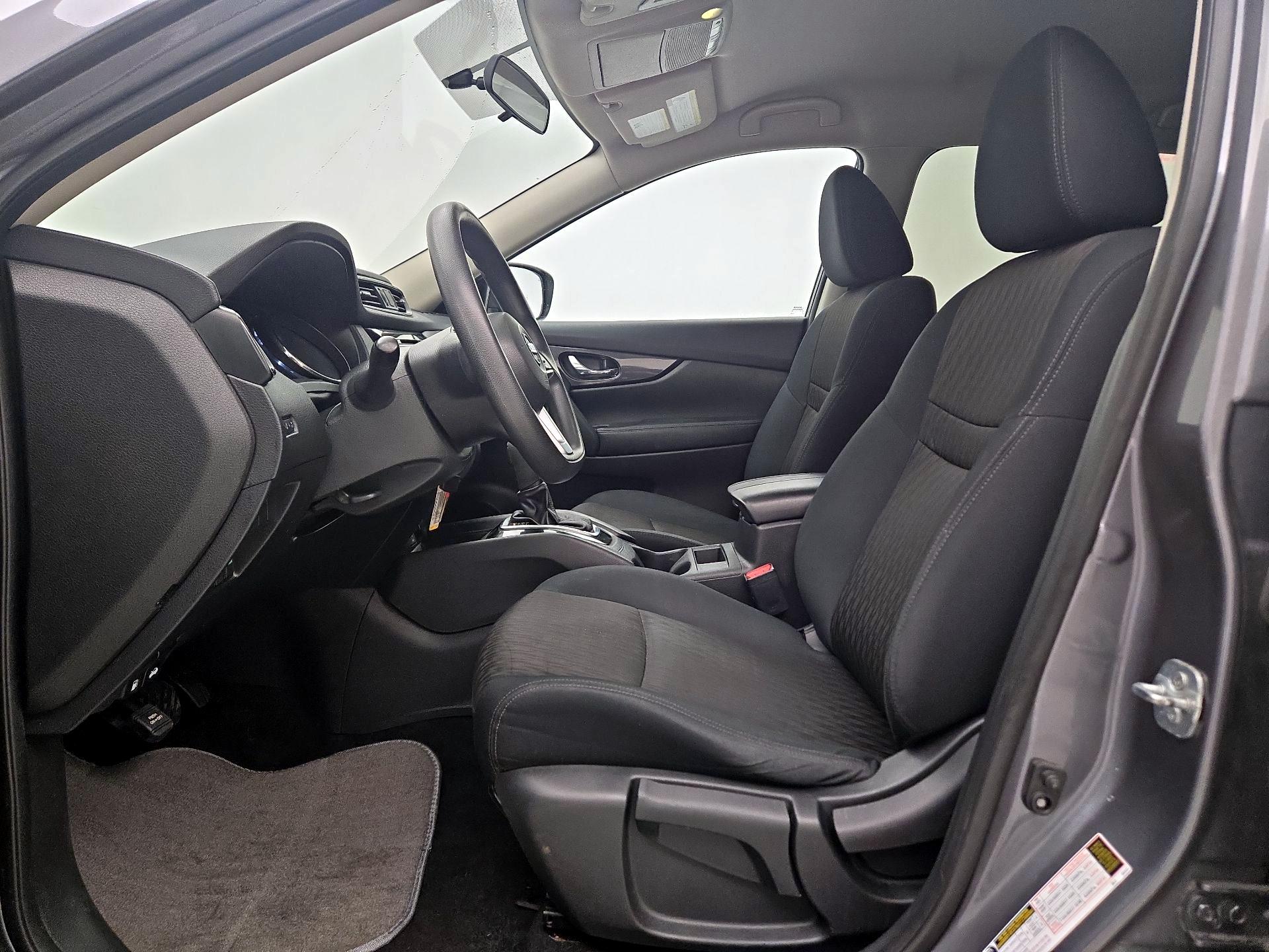 Thumbnail: 2017 Nissan Rogue - 11