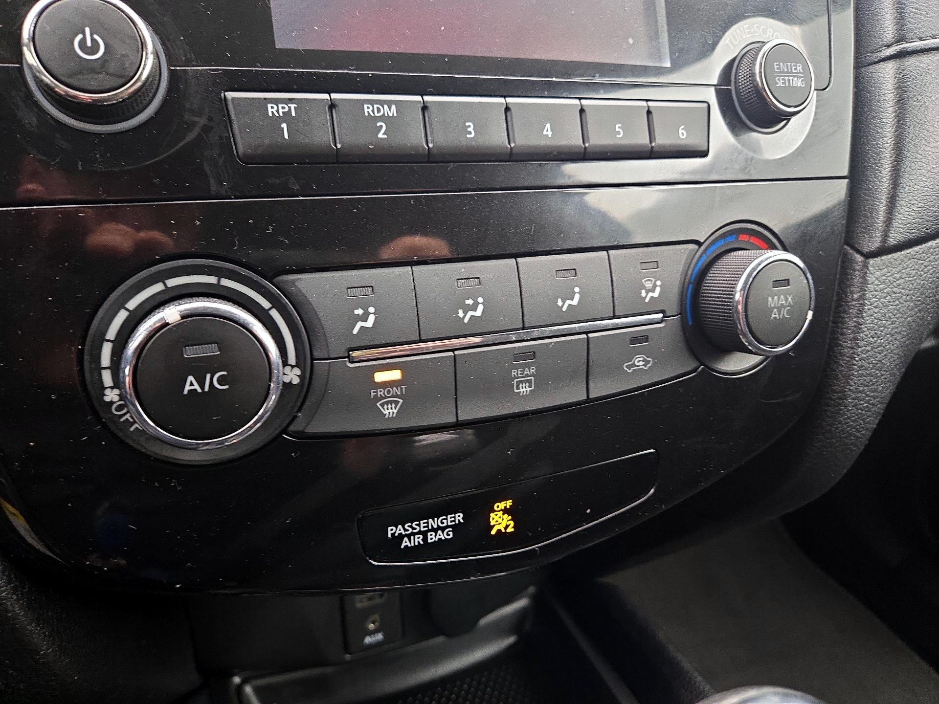 Thumbnail: 2017 Nissan Rogue - 16