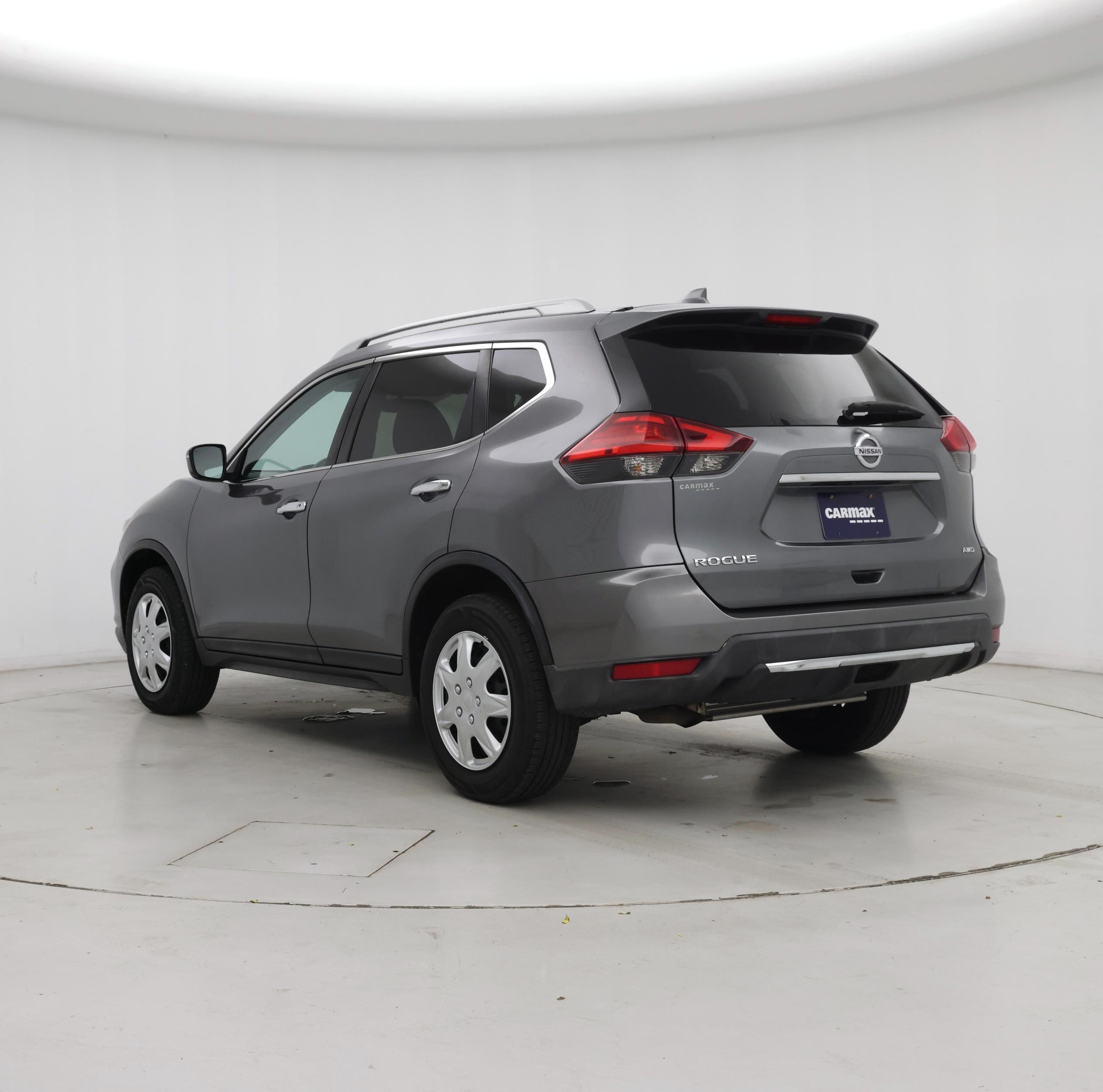 Thumbnail: 2017 Nissan Rogue - 2