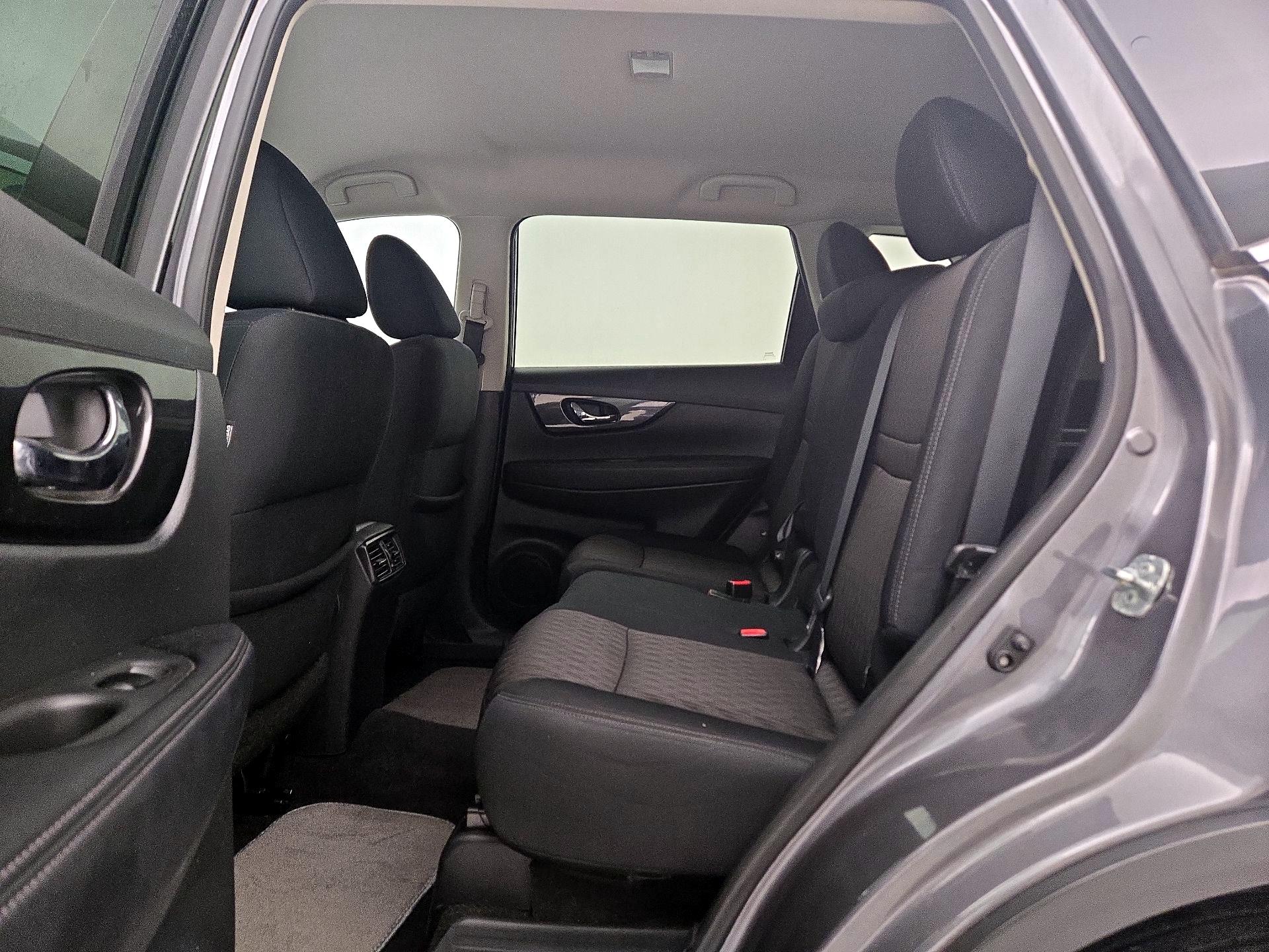 Thumbnail: 2017 Nissan Rogue - 19