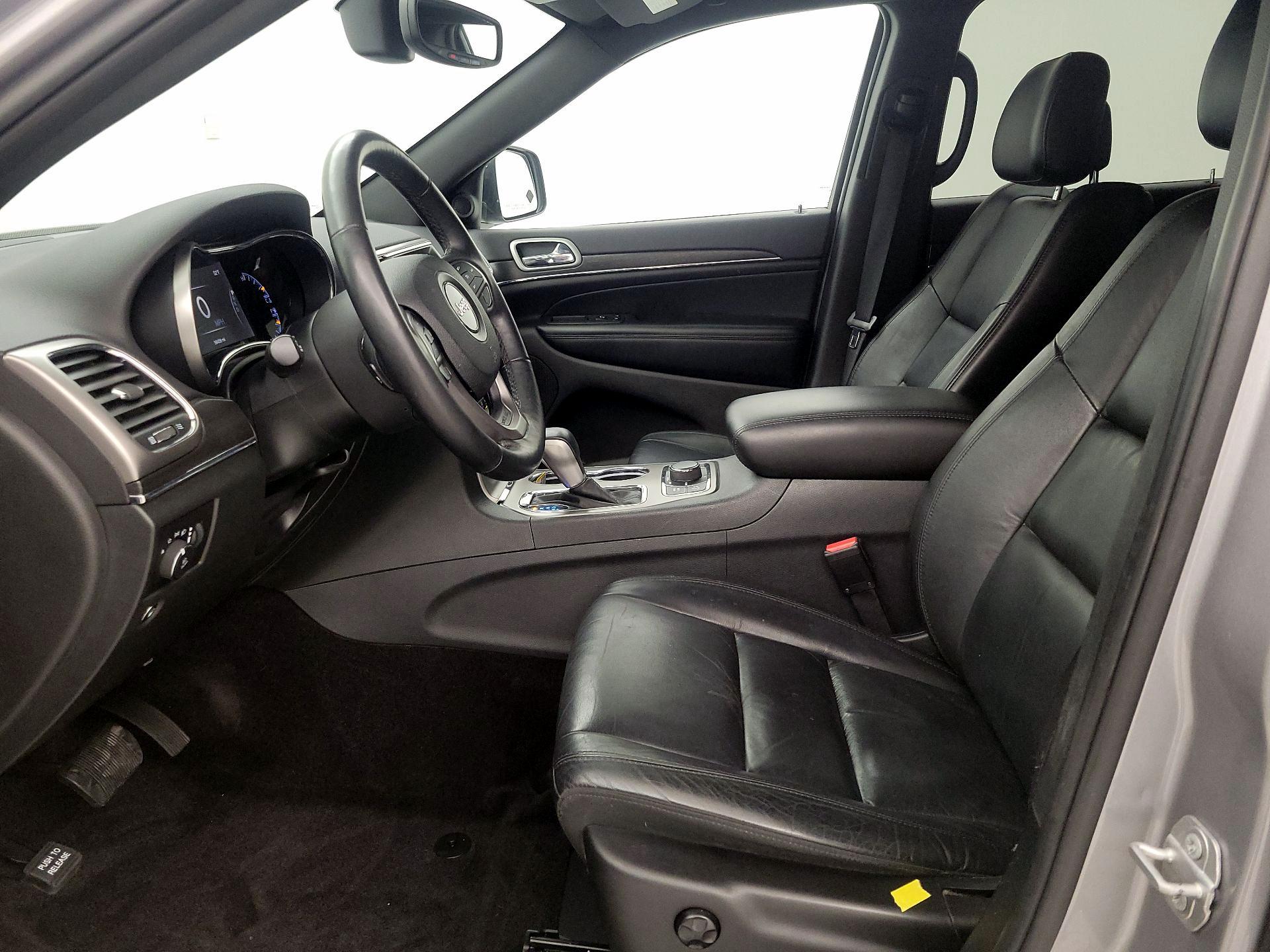 Thumbnail: 2018 Jeep Grand Cherokee - 11