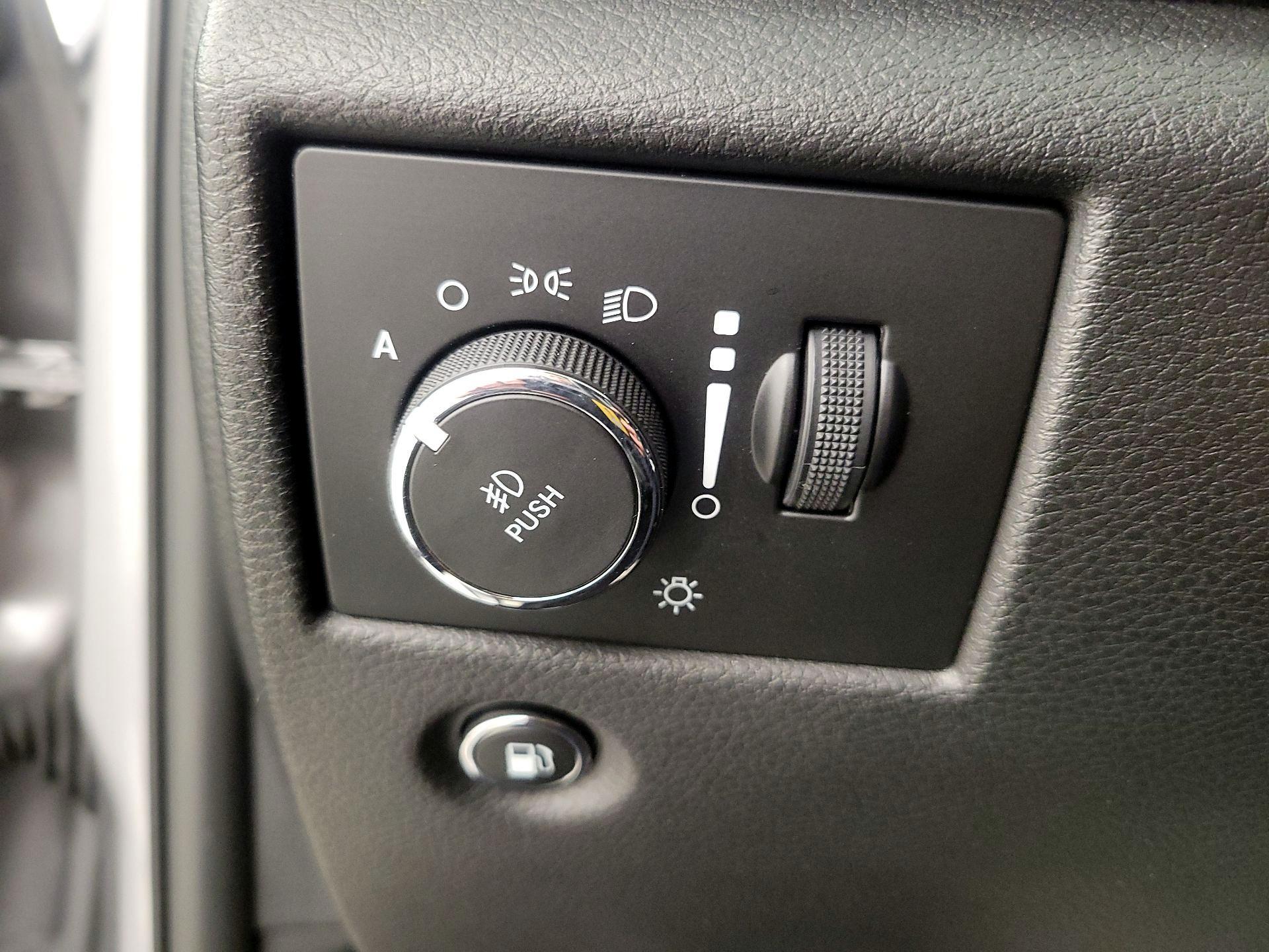 Thumbnail: 2018 Jeep Grand Cherokee - 13