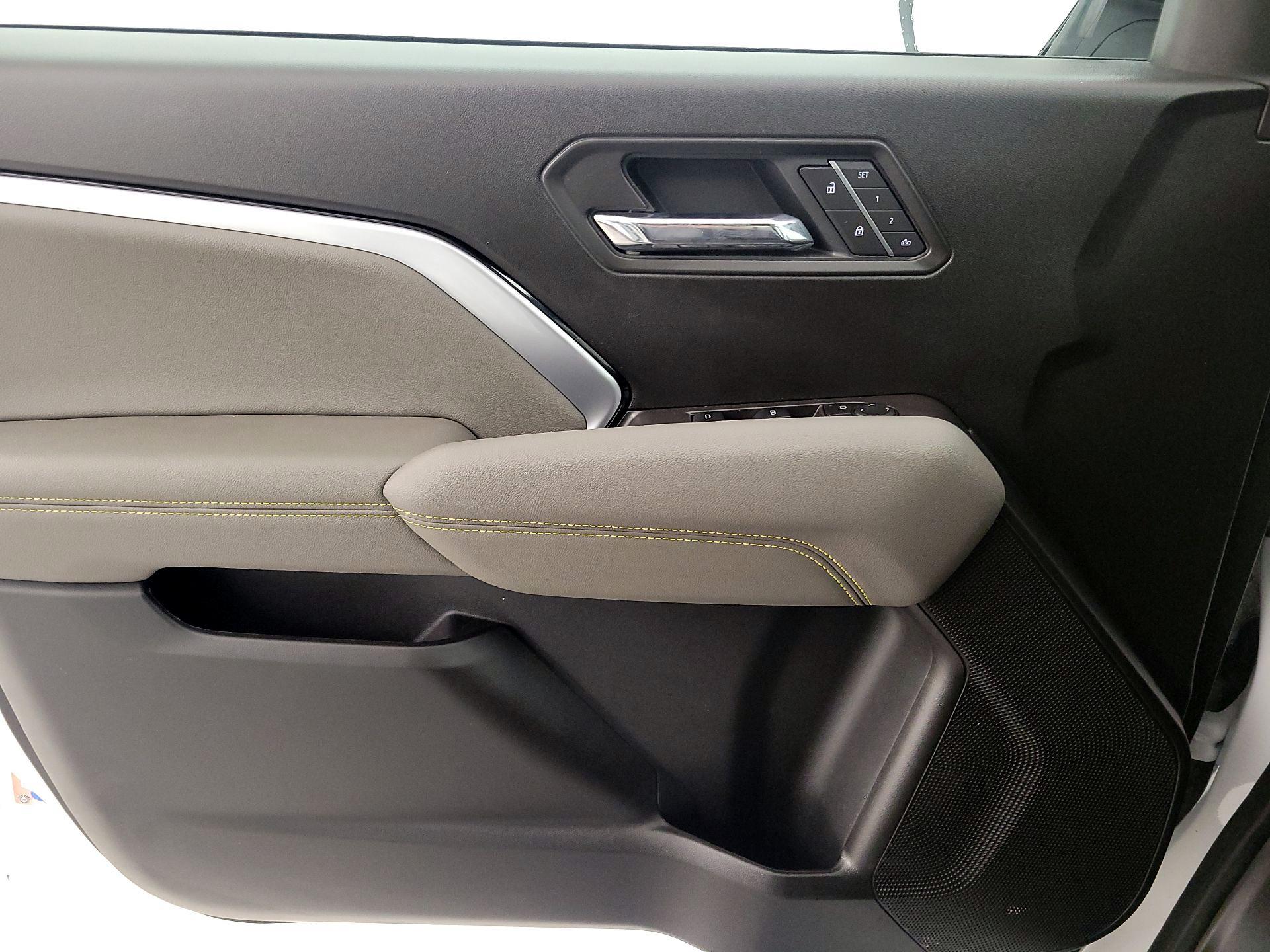 Thumbnail: 2025 Chevrolet Colorado - 12