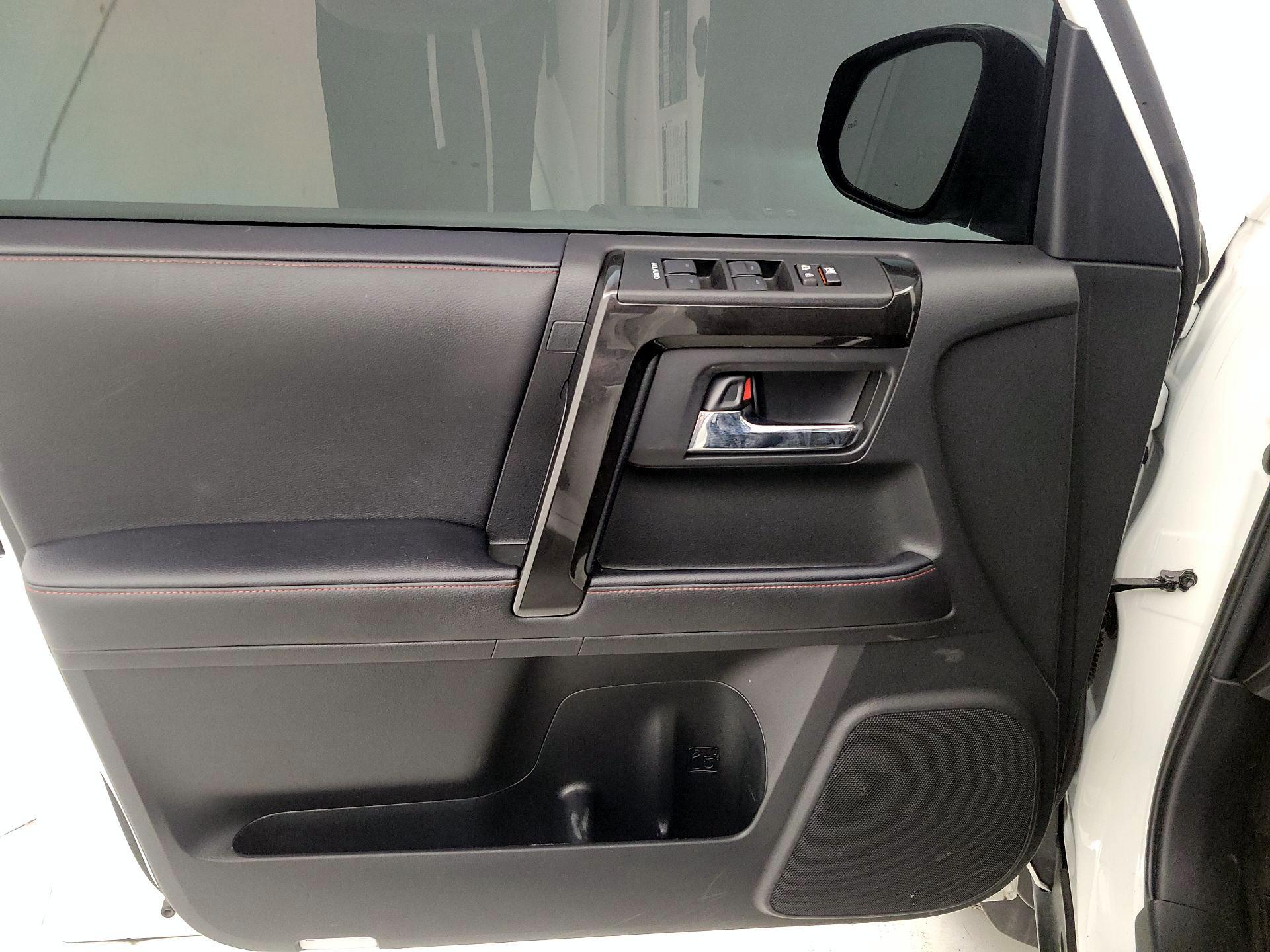 Thumbnail: 2023 Toyota 4Runner - 12