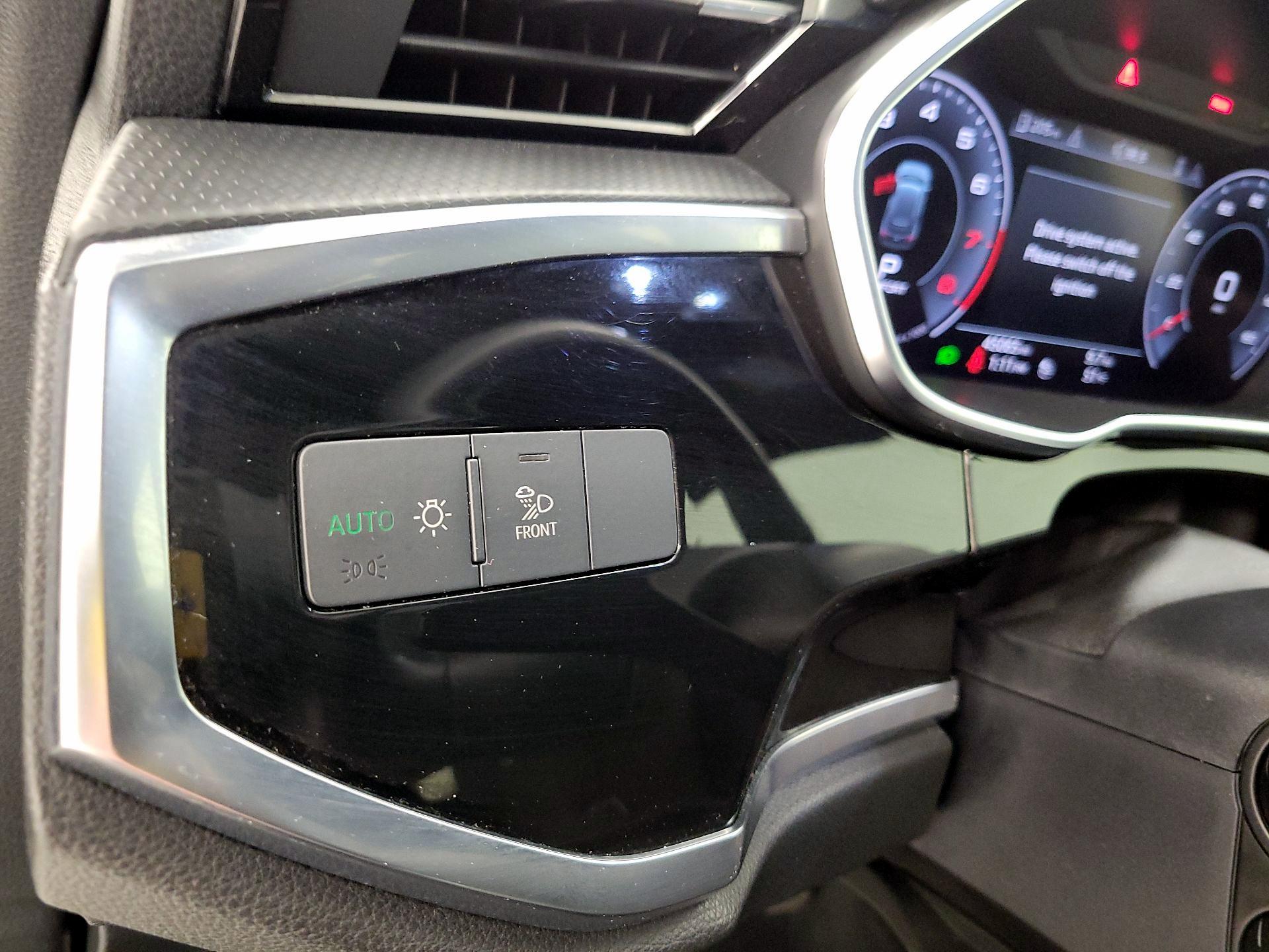 Thumbnail: 2020 Audi Q3 - 13