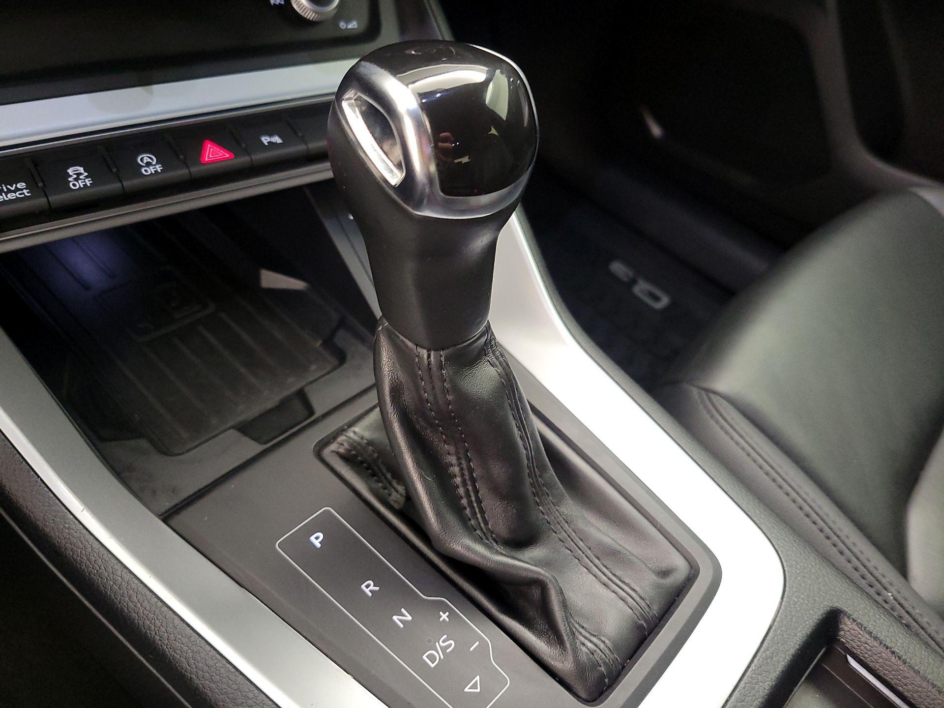 Thumbnail: 2020 Audi Q3 - 18